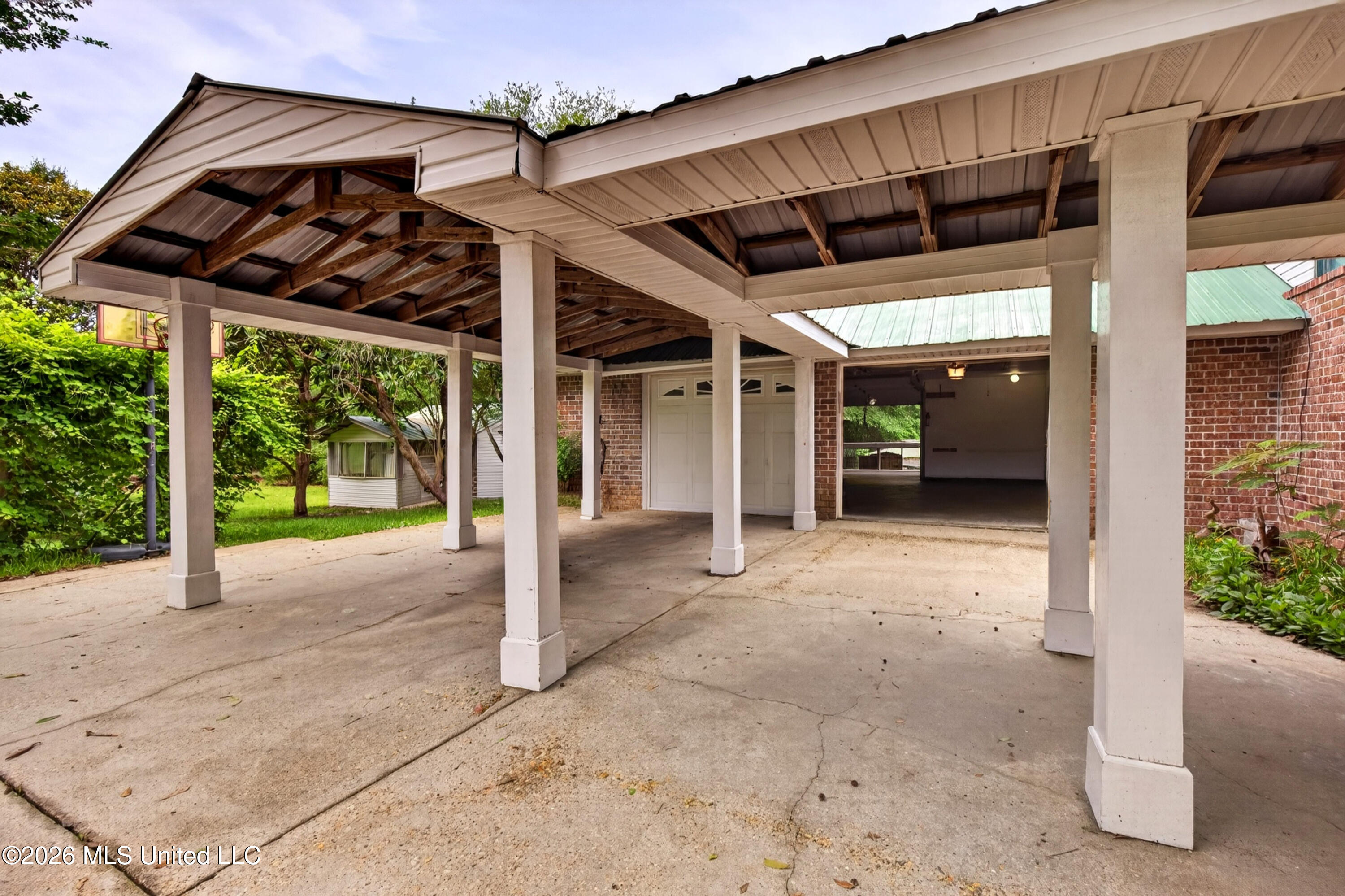 19119 E Highland Drive Property Photo 34