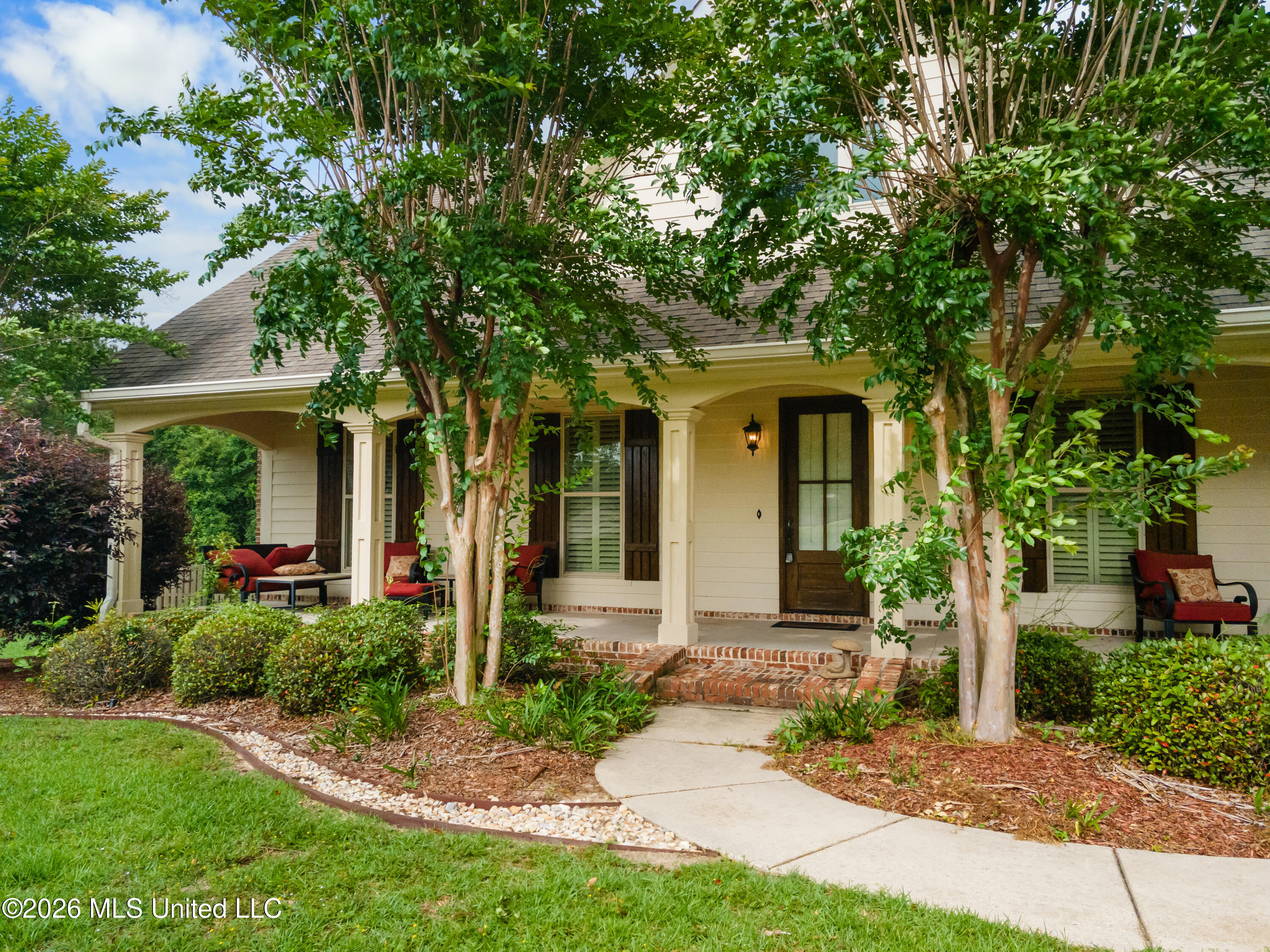 18523 Pecan Lane Property Photo 1