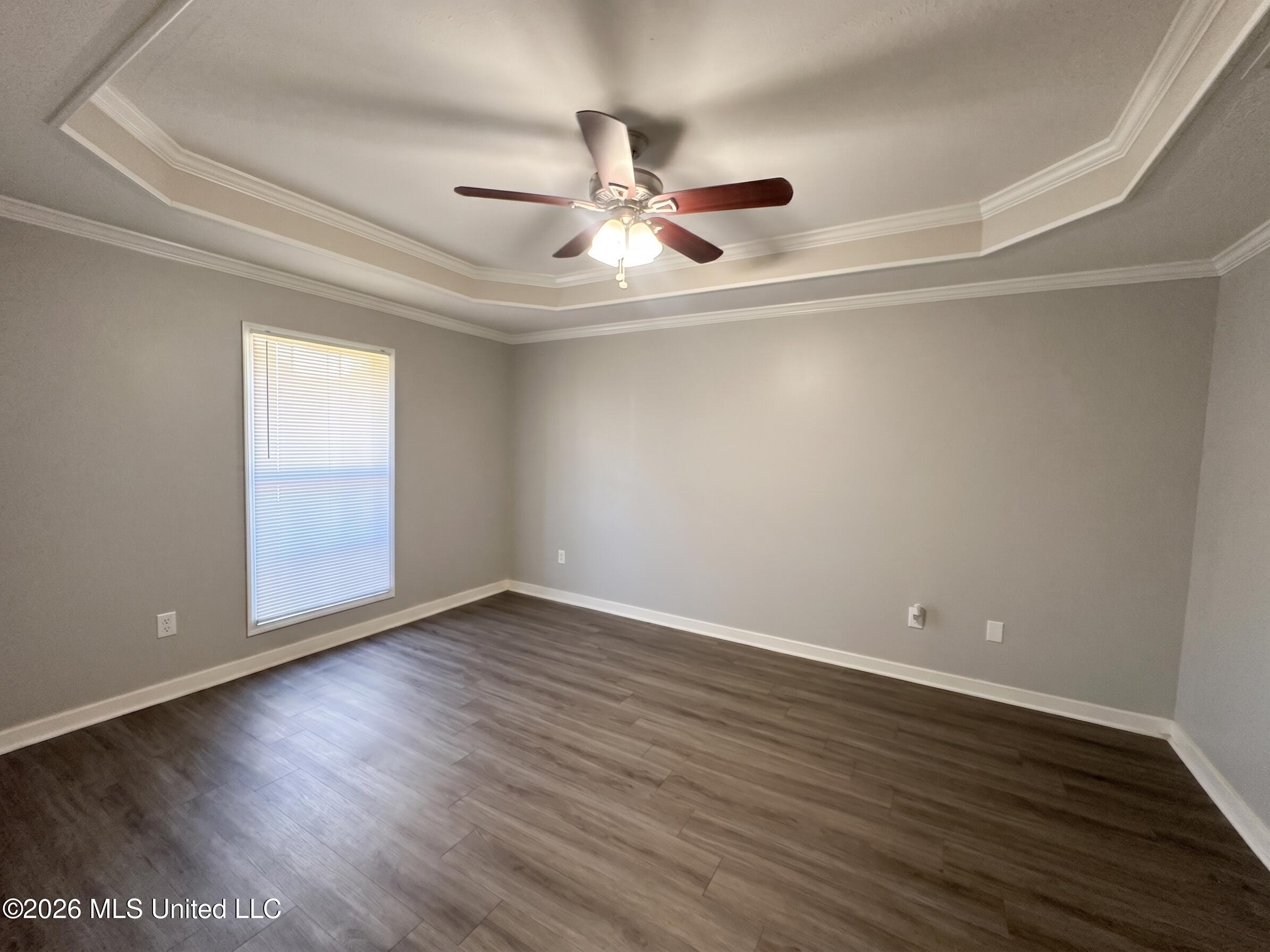 305 Alder Cove Property Photo 9