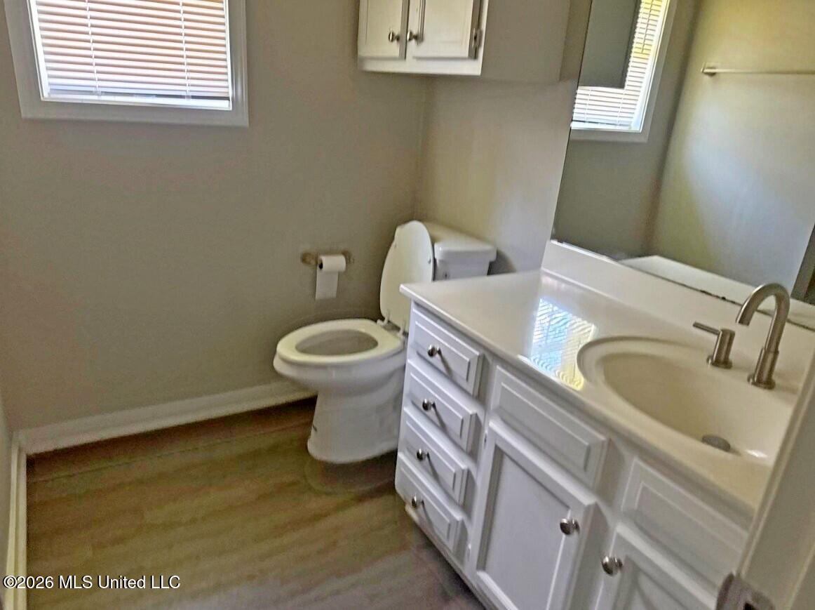 305 Alder Cove Property Photo 11