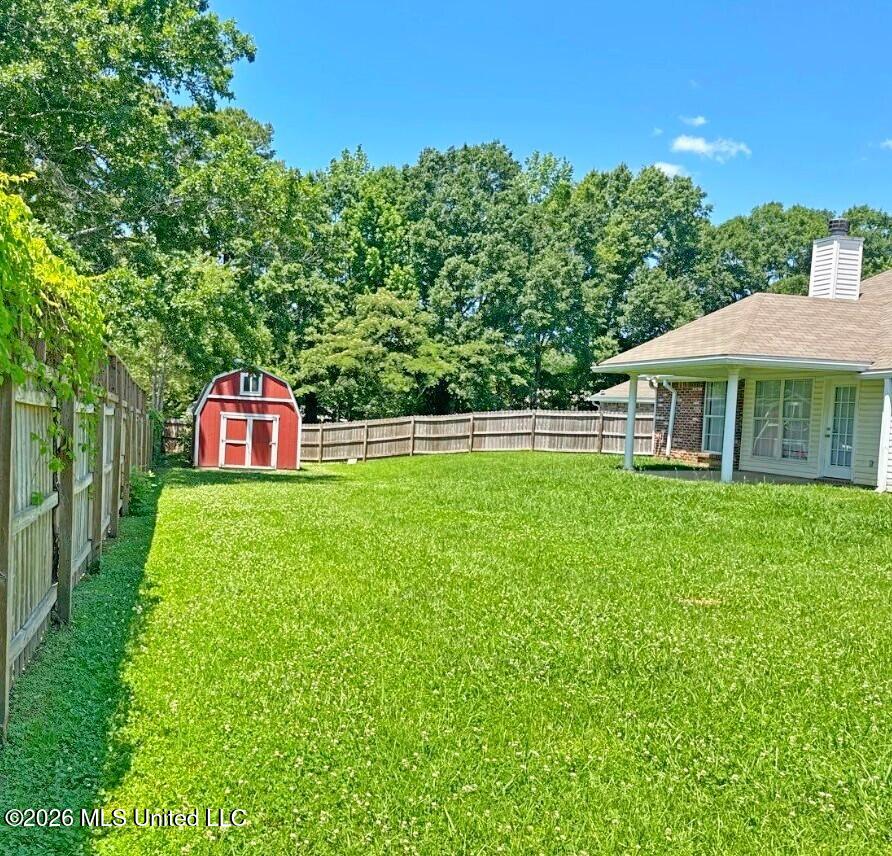 305 Alder Cove Property Photo 13