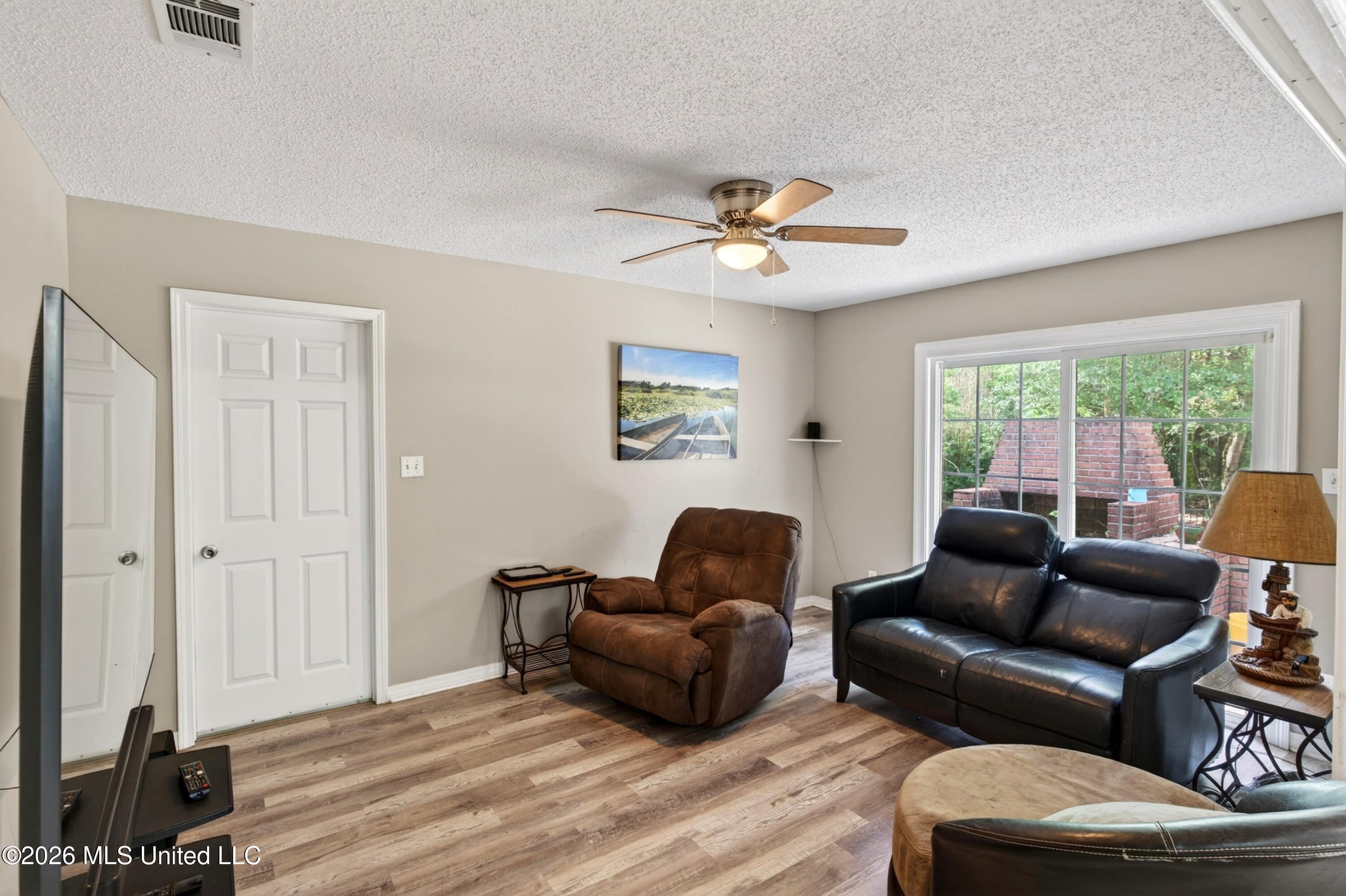 13293 Riverland Drive Property Photo 11