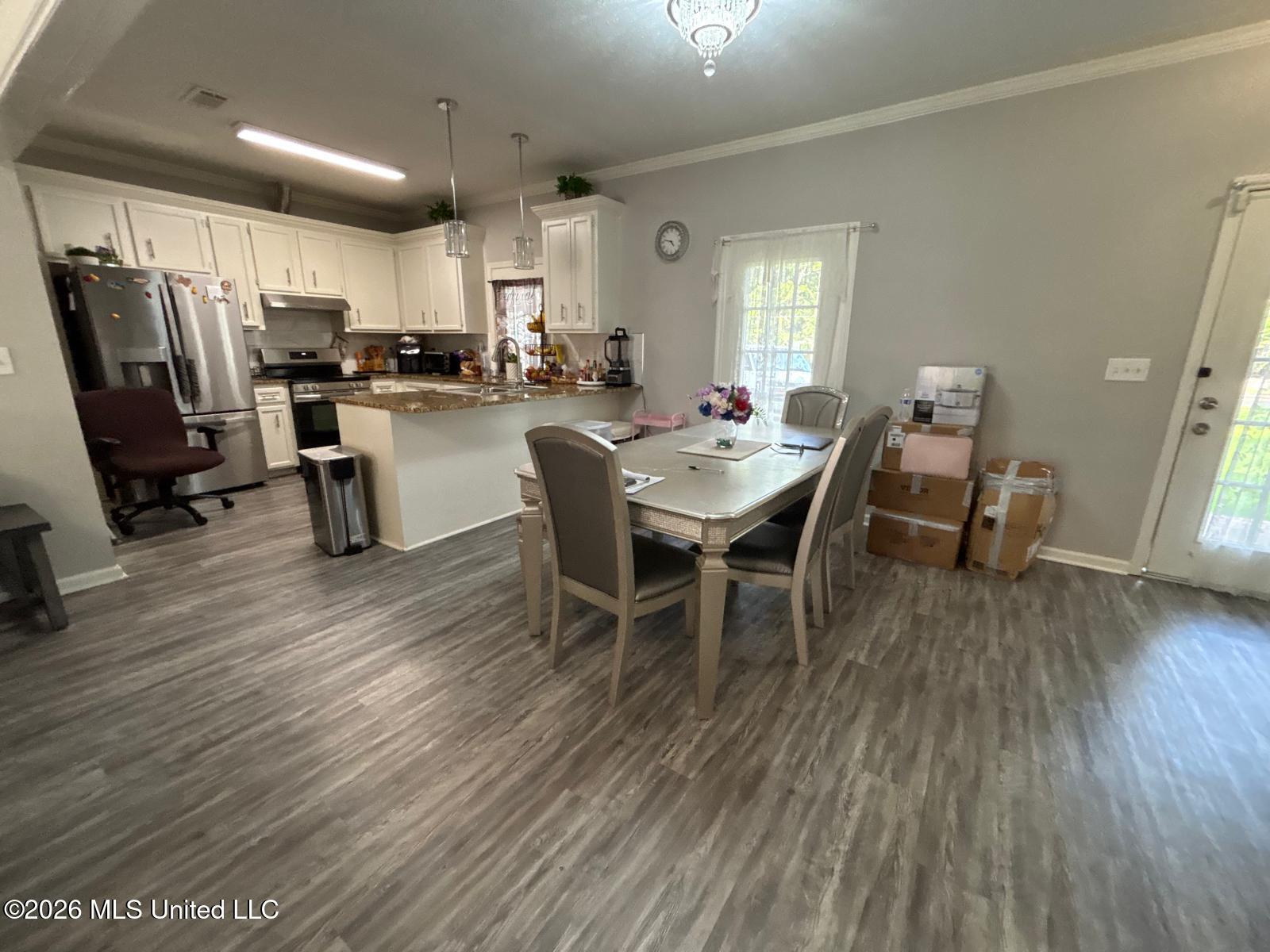 207 S Pear Orchard Road Property Photo 3