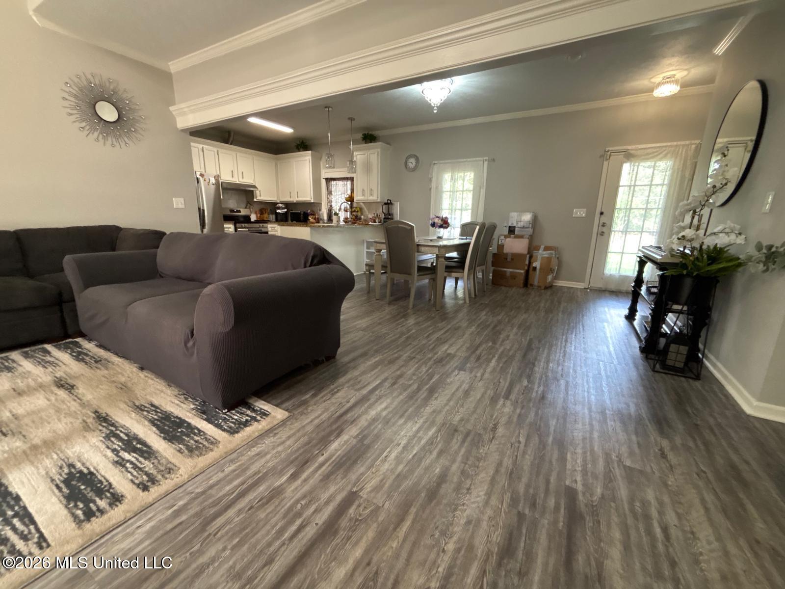 207 S Pear Orchard Road Property Photo 4