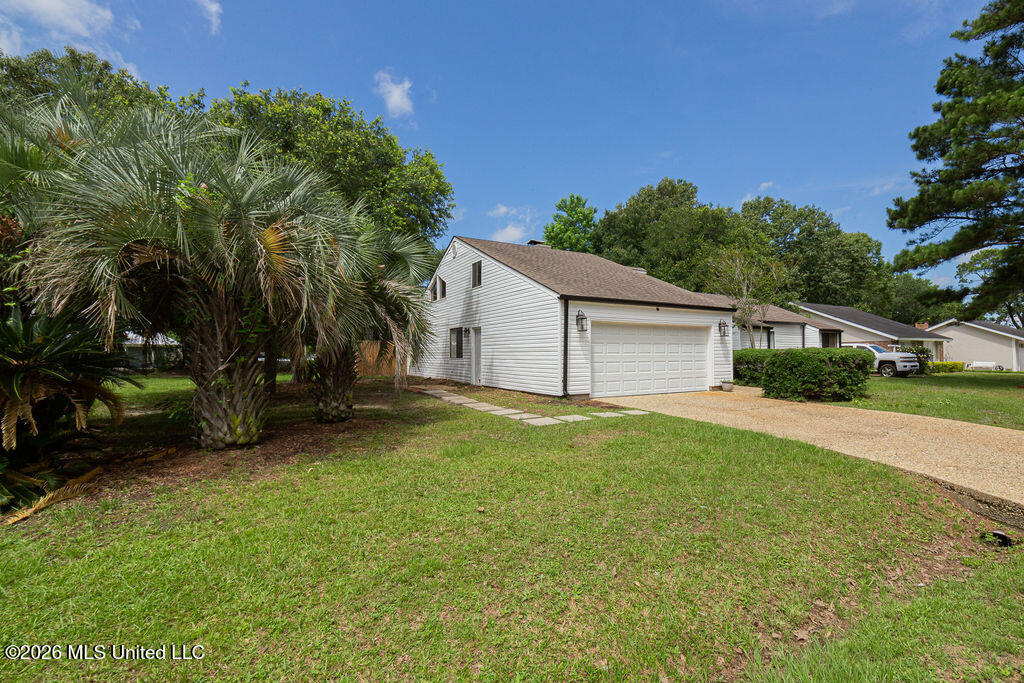 5420 E Diamondhead Drive Property Photo 2