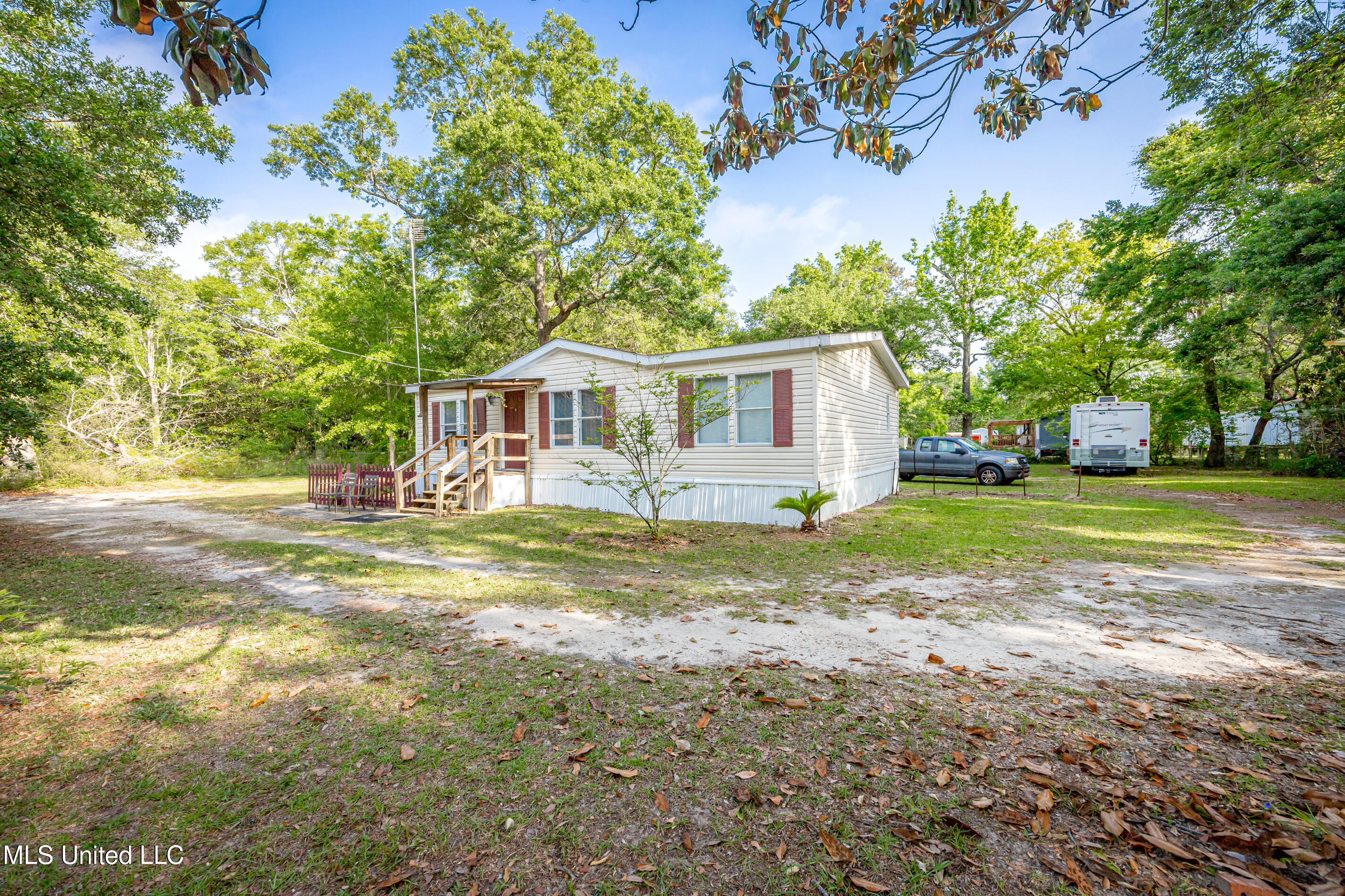 8708 Maple Avenue Property Photo 2