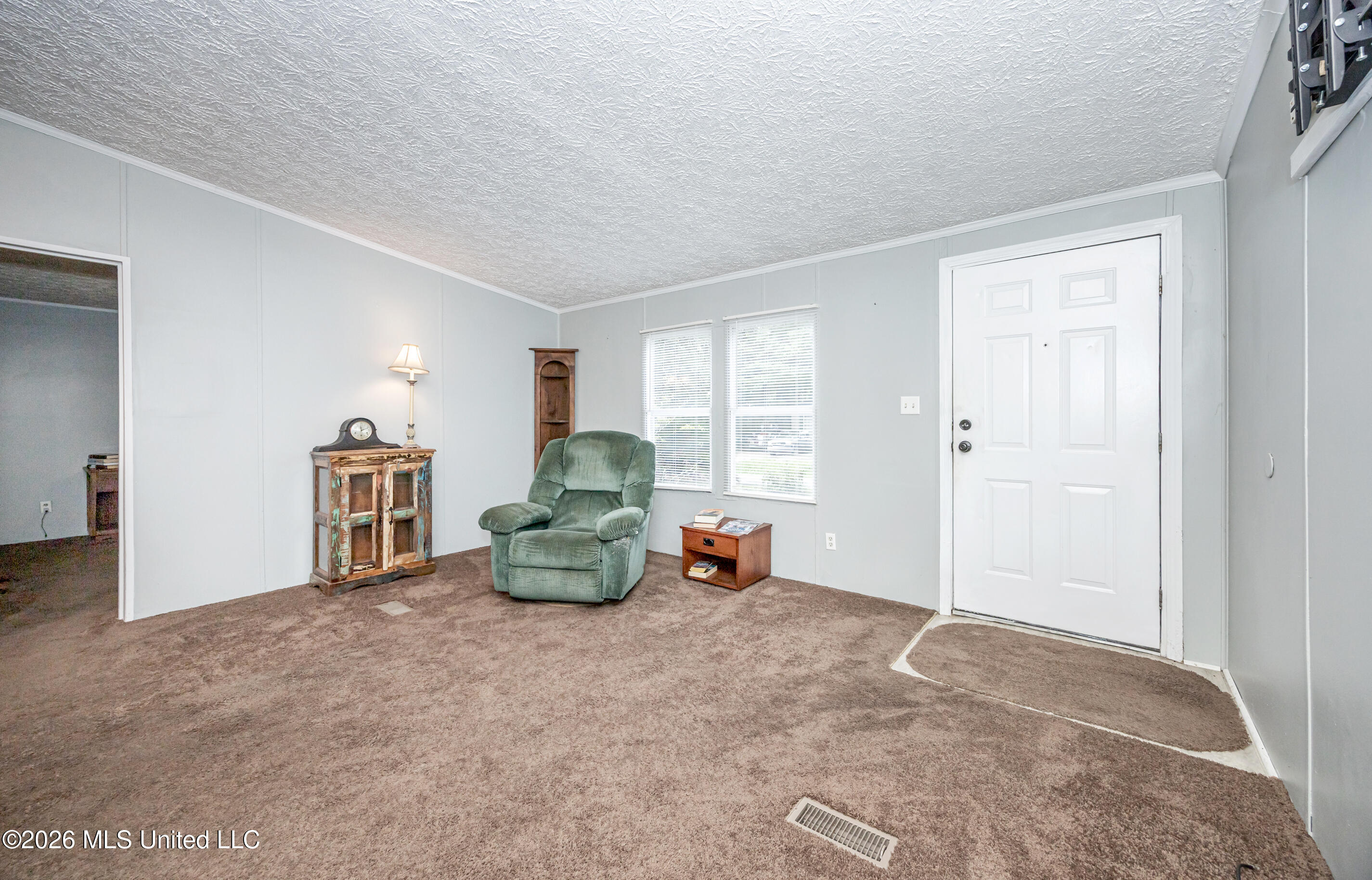8708 Maple Avenue Property Photo 6