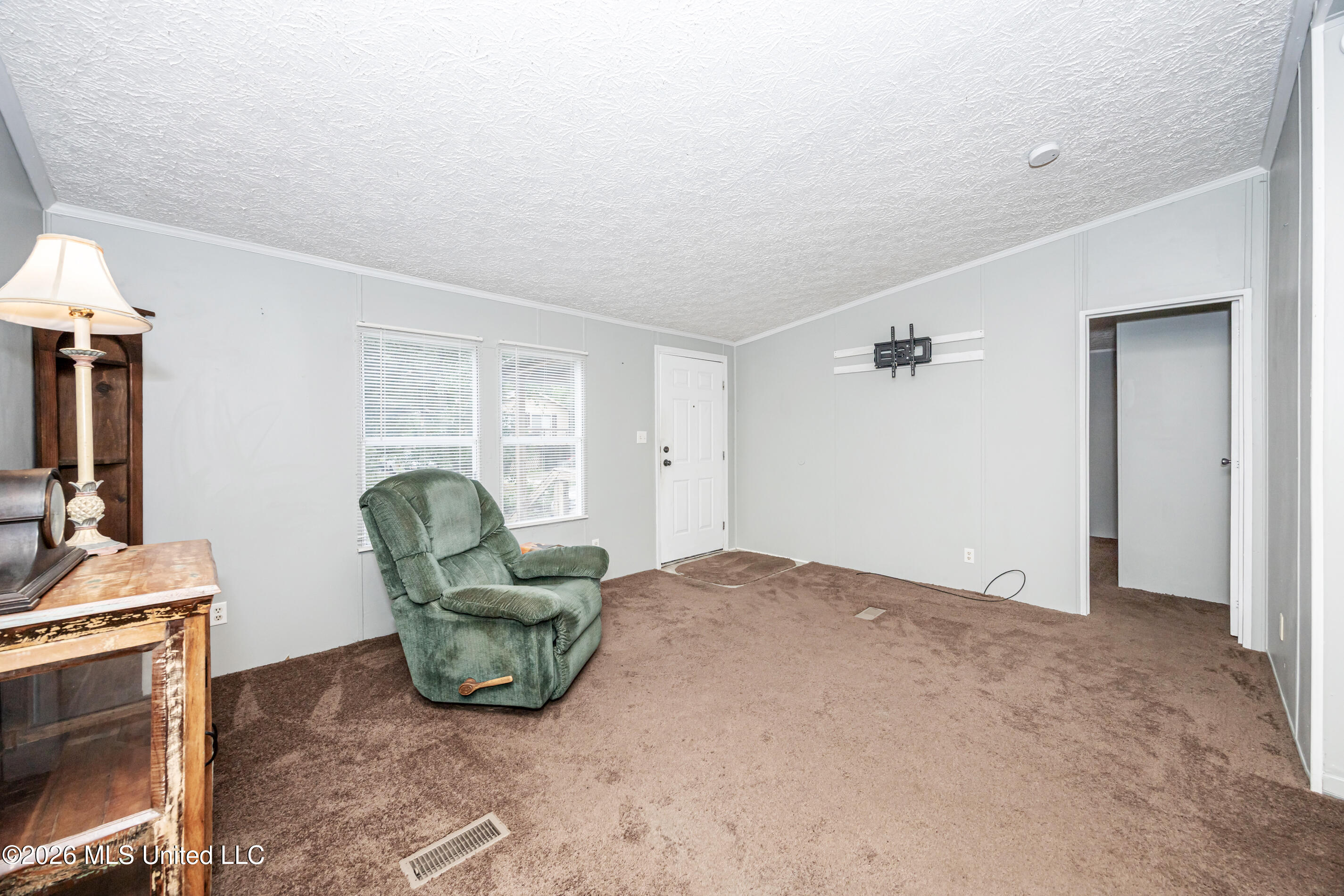 8708 Maple Avenue Property Photo 7