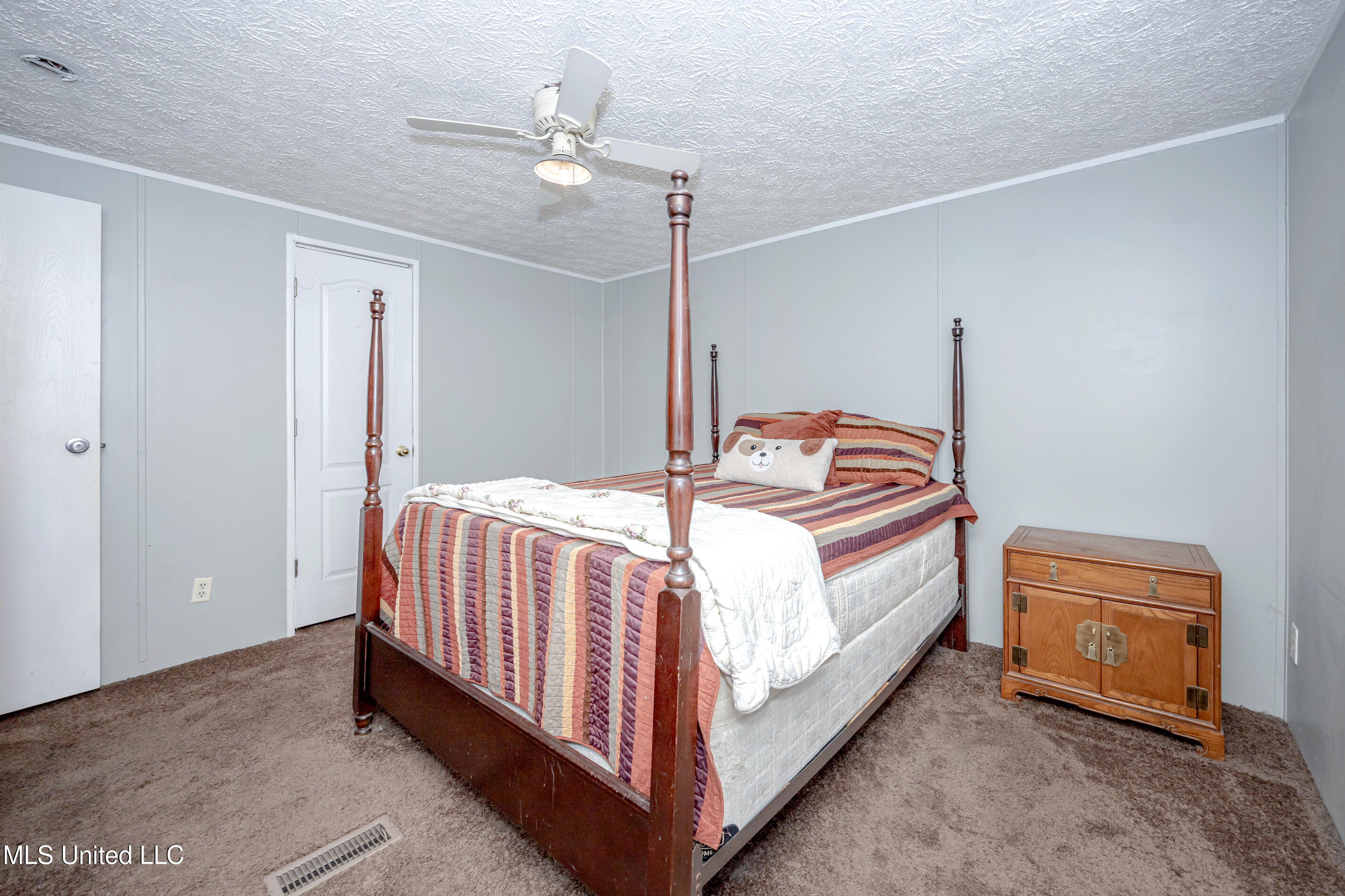 8708 Maple Avenue Property Photo 27