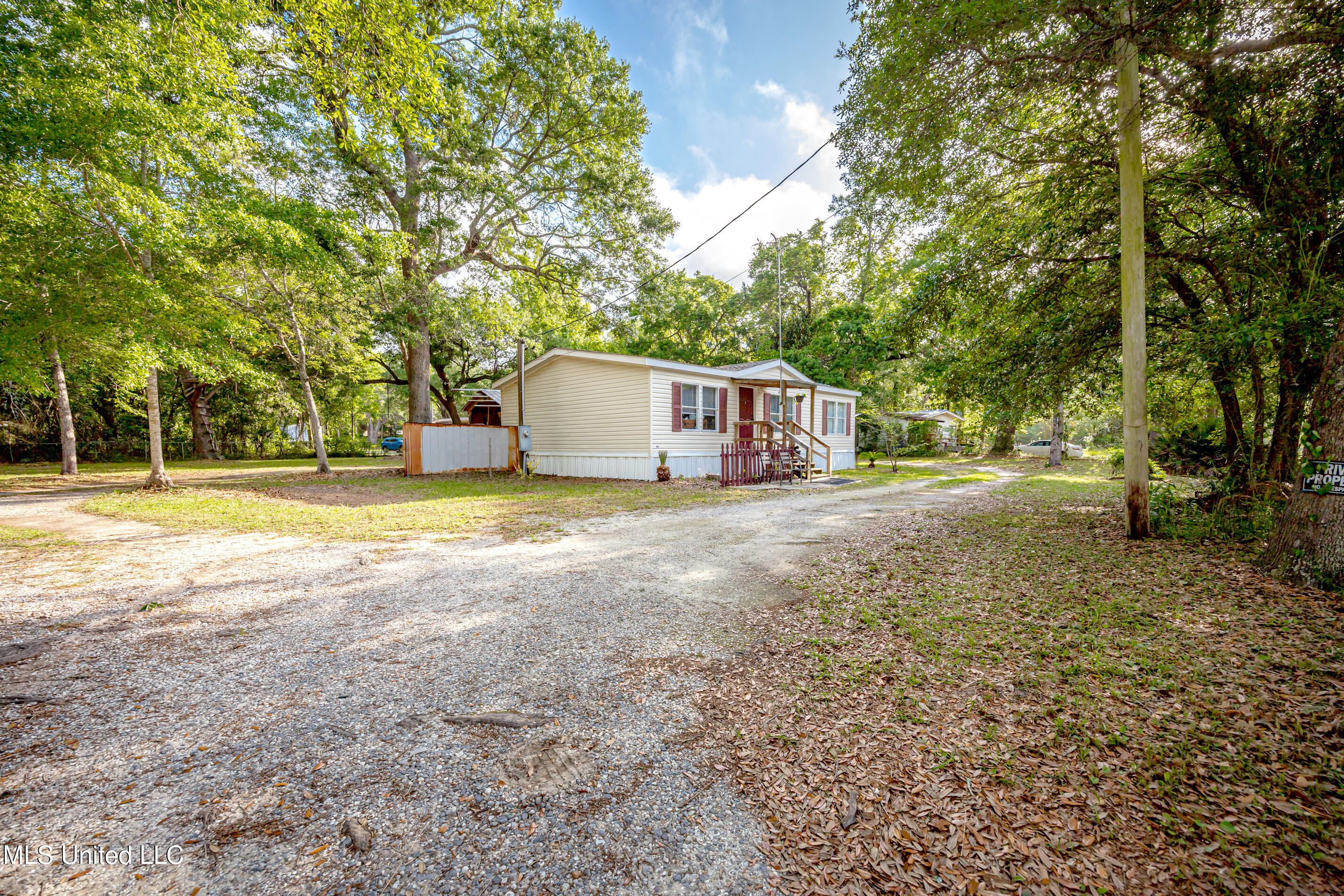 8708 Maple Avenue Property Photo 35