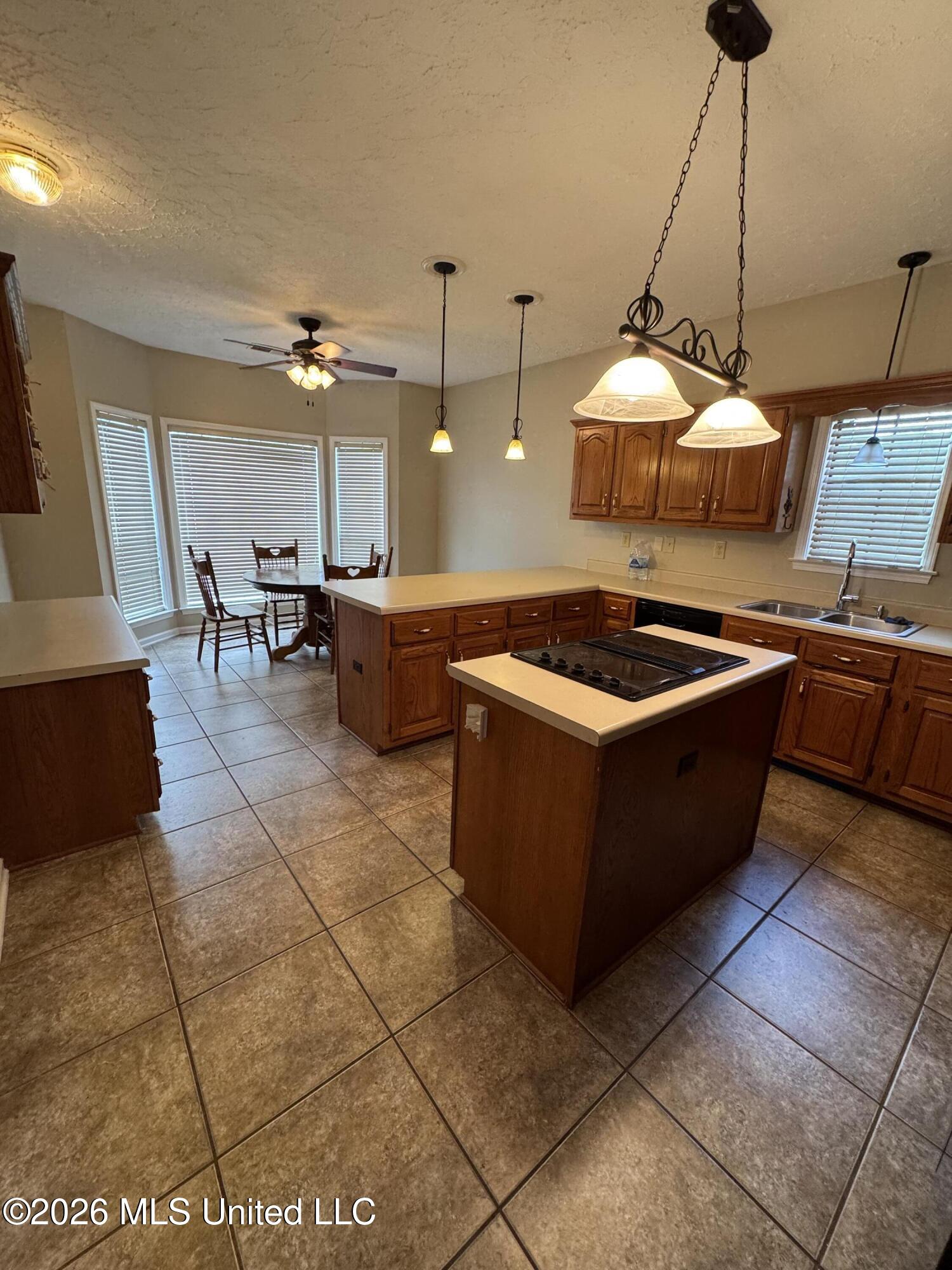 4430 Summers Pl Drive Property Photo 13