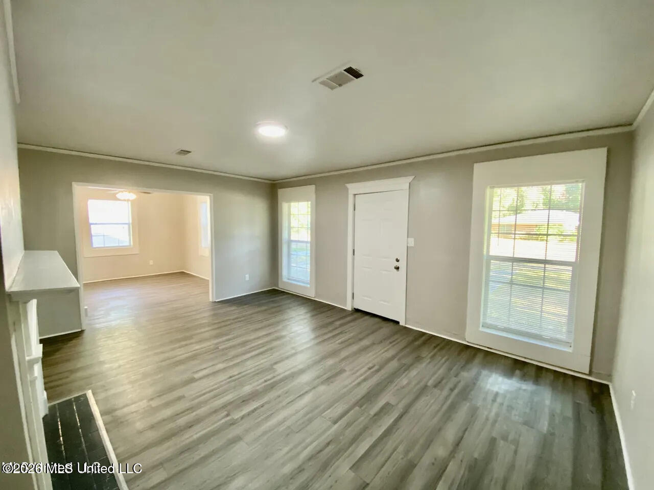227 Broadmoor Drive Property Photo 4