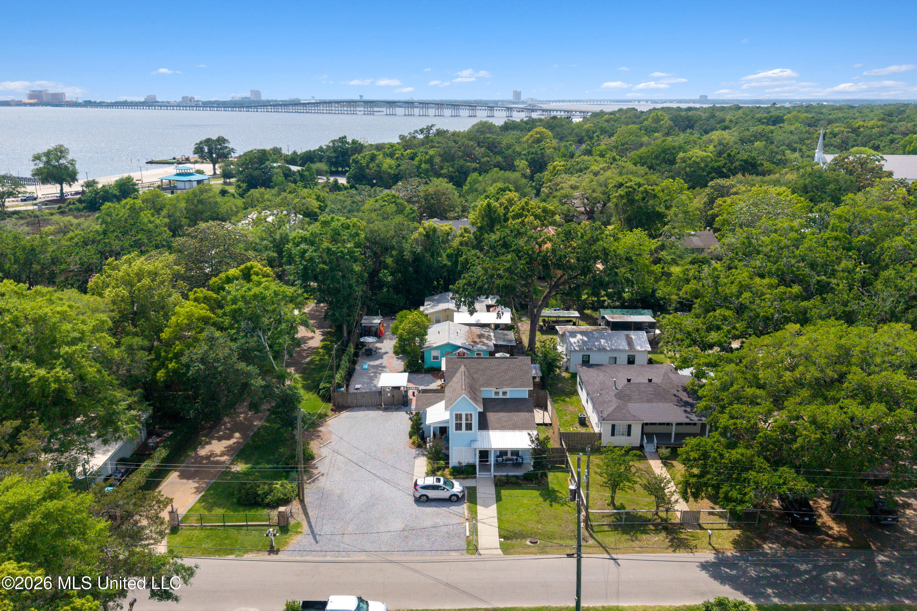 207 Dewey Avenue Property Photo 8