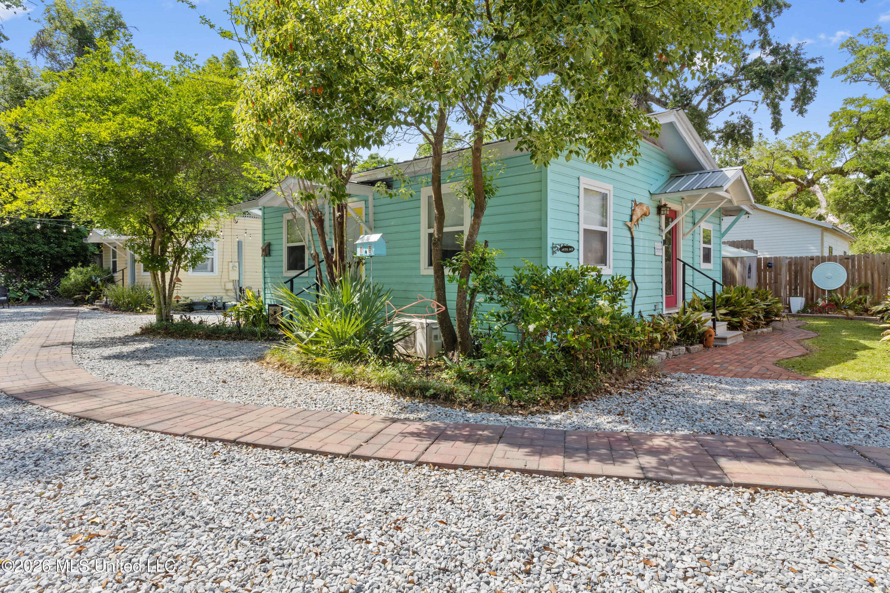 207 Dewey Avenue Property Photo 45