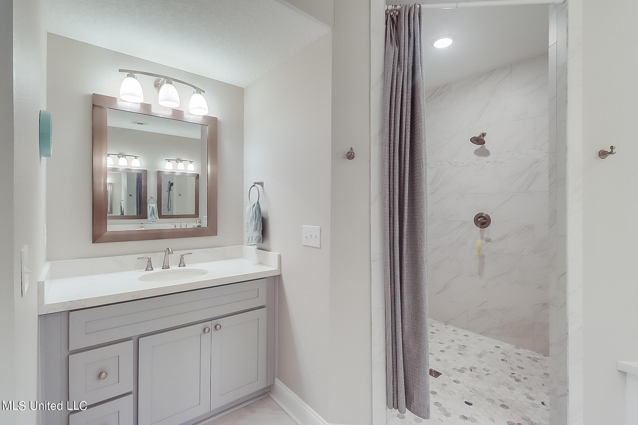 12537 Alphabet Road Property Photo 15