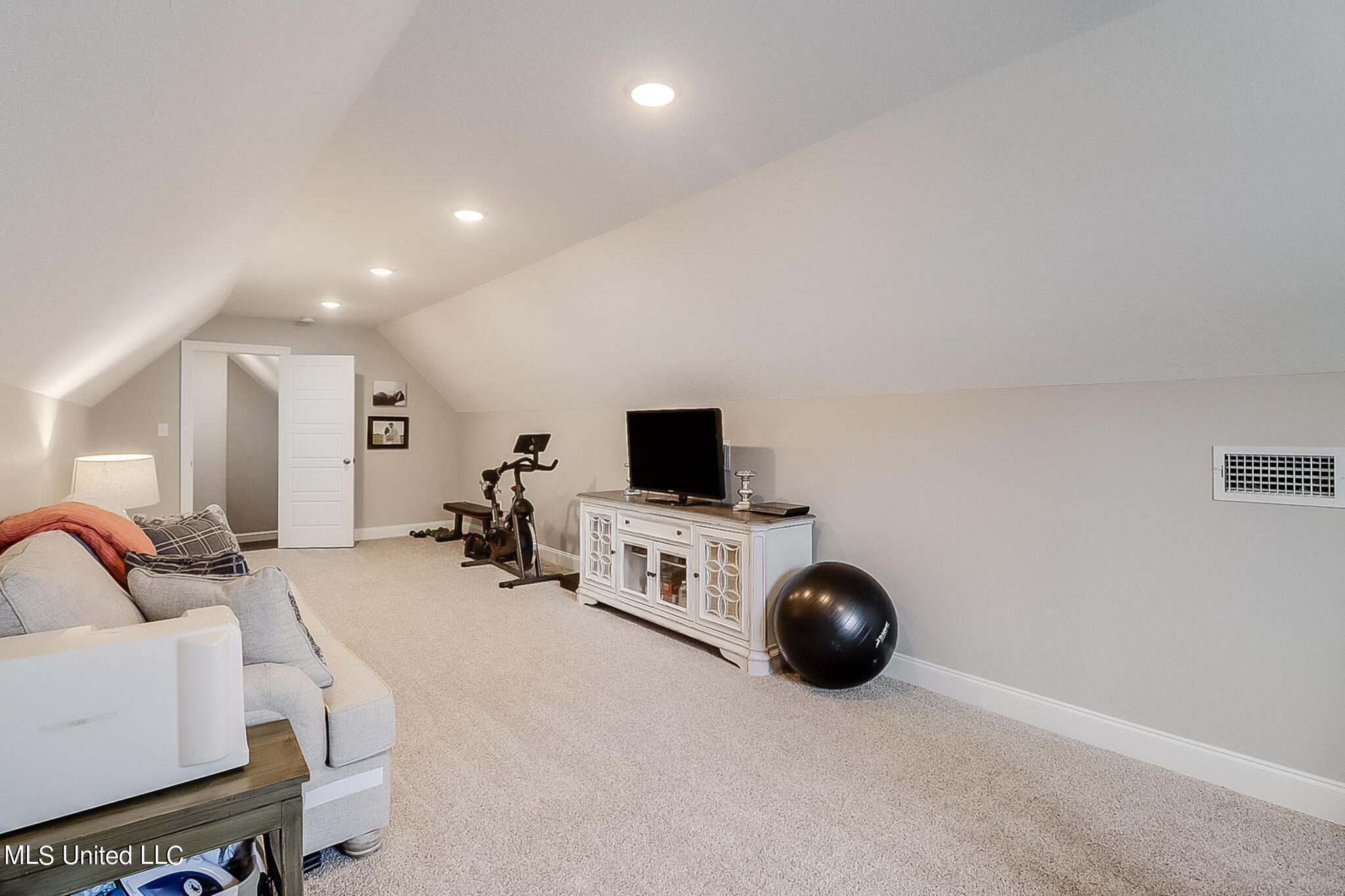 12537 Alphabet Road Property Photo 21