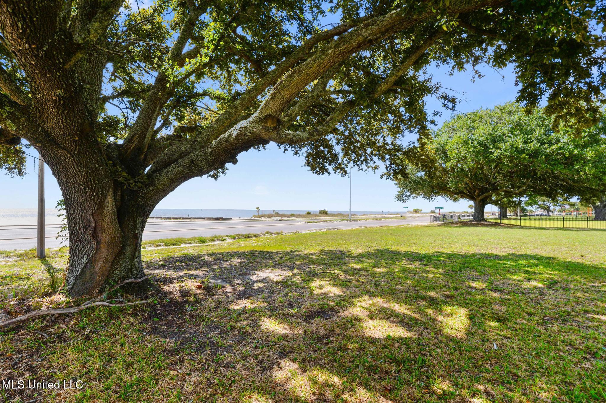 1552 Beach Boulevard Property Photo 1