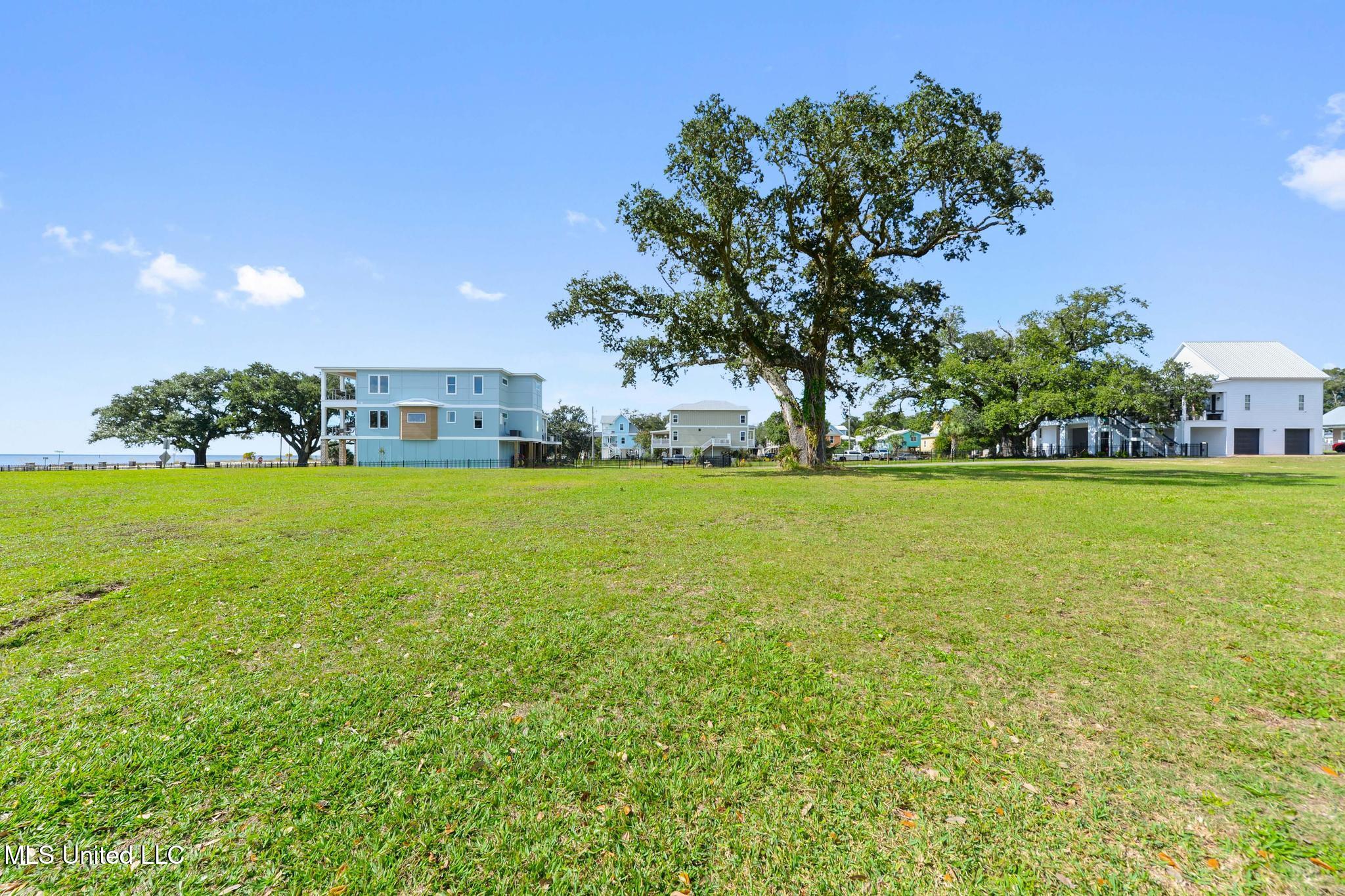 1552 Beach Boulevard Property Photo 5