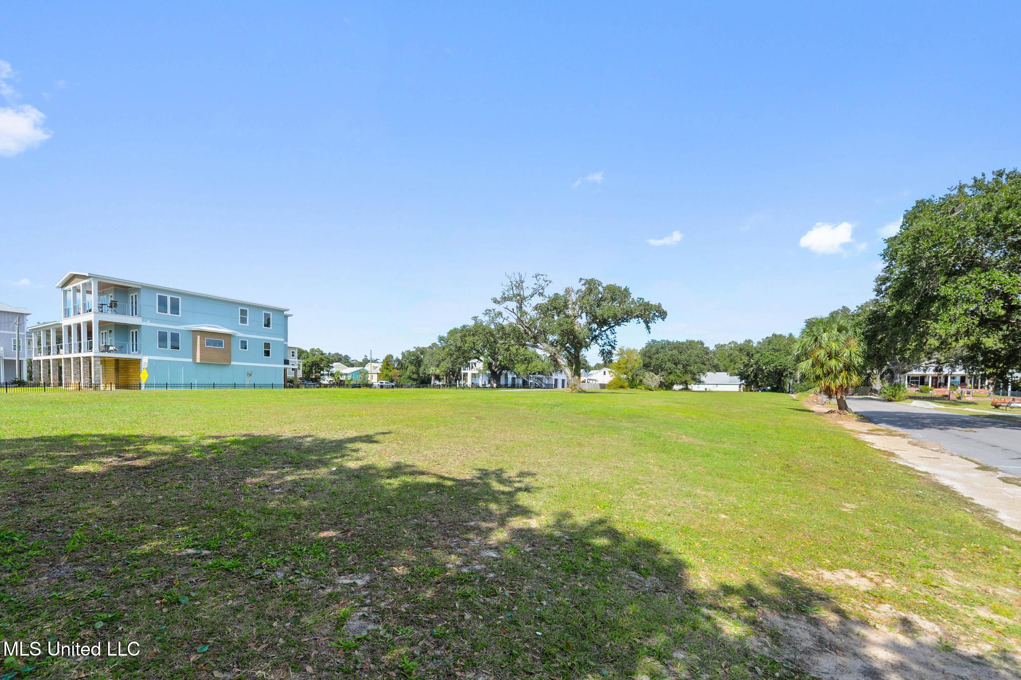 1552 Beach Boulevard Property Photo 10