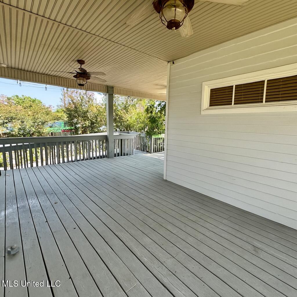 136 Main Street Property Photo 8