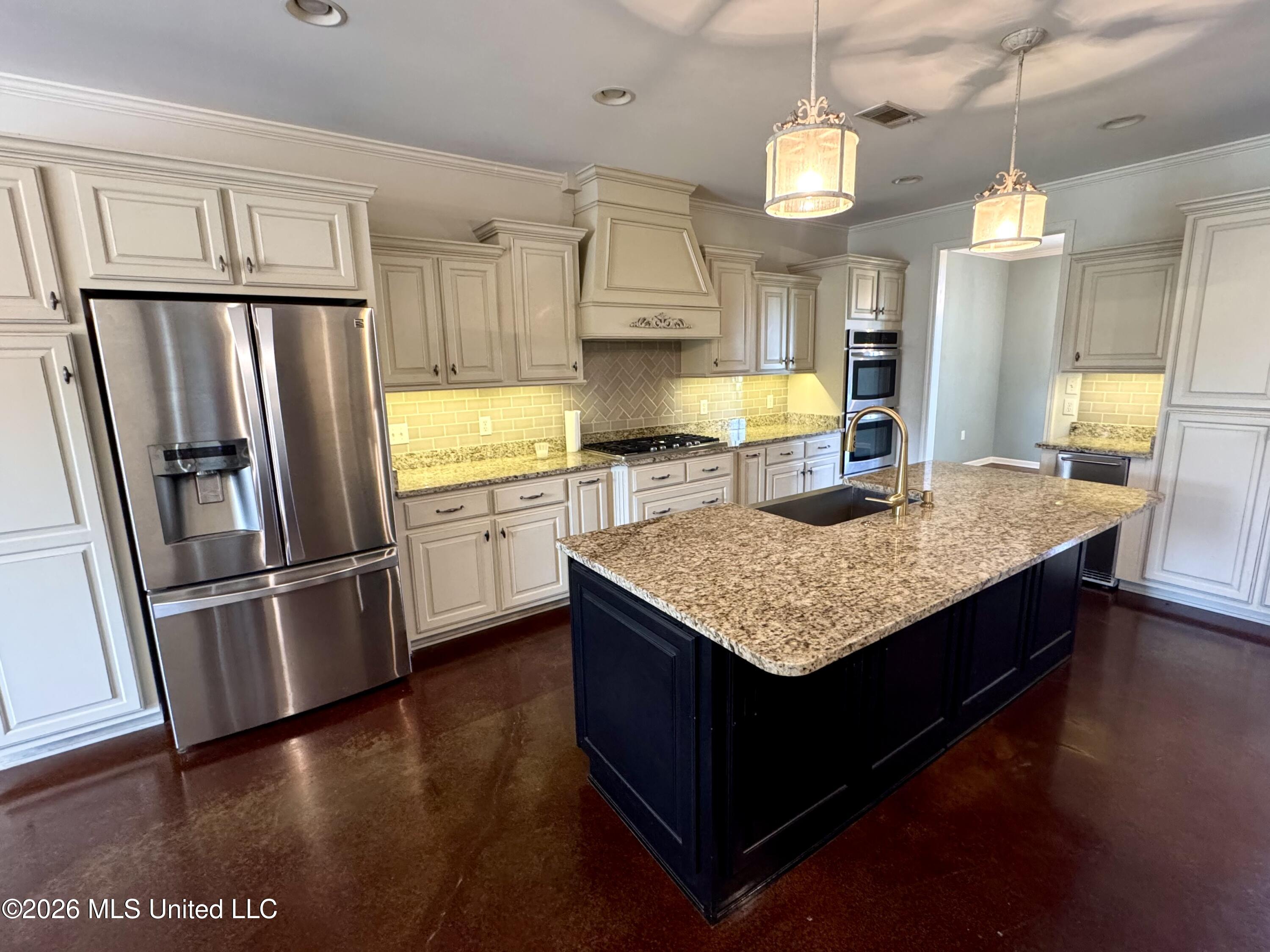 710 Diamond Ridge Road Property Photo 3
