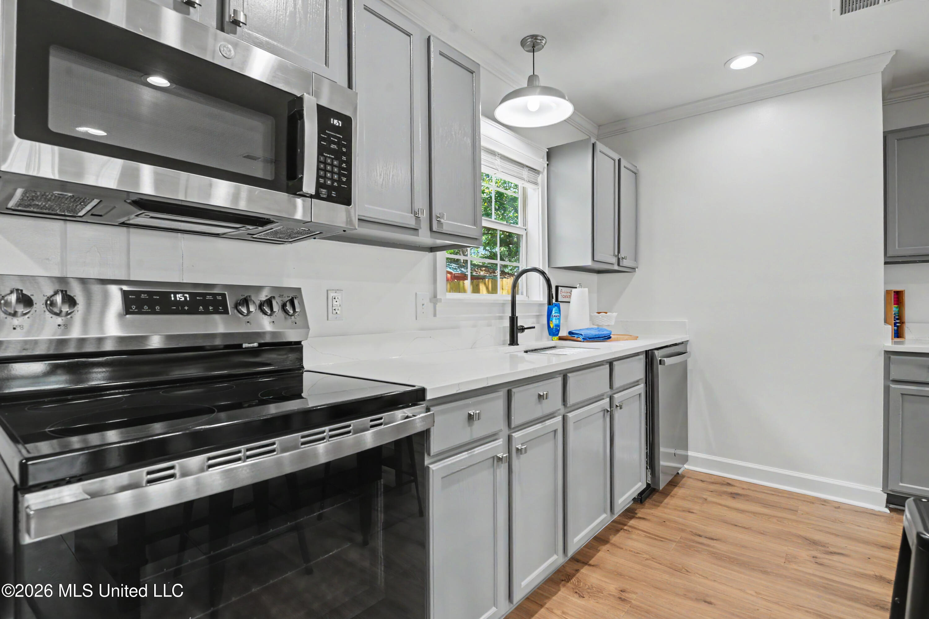 426 Demontluzin Avenue Property Photo 7