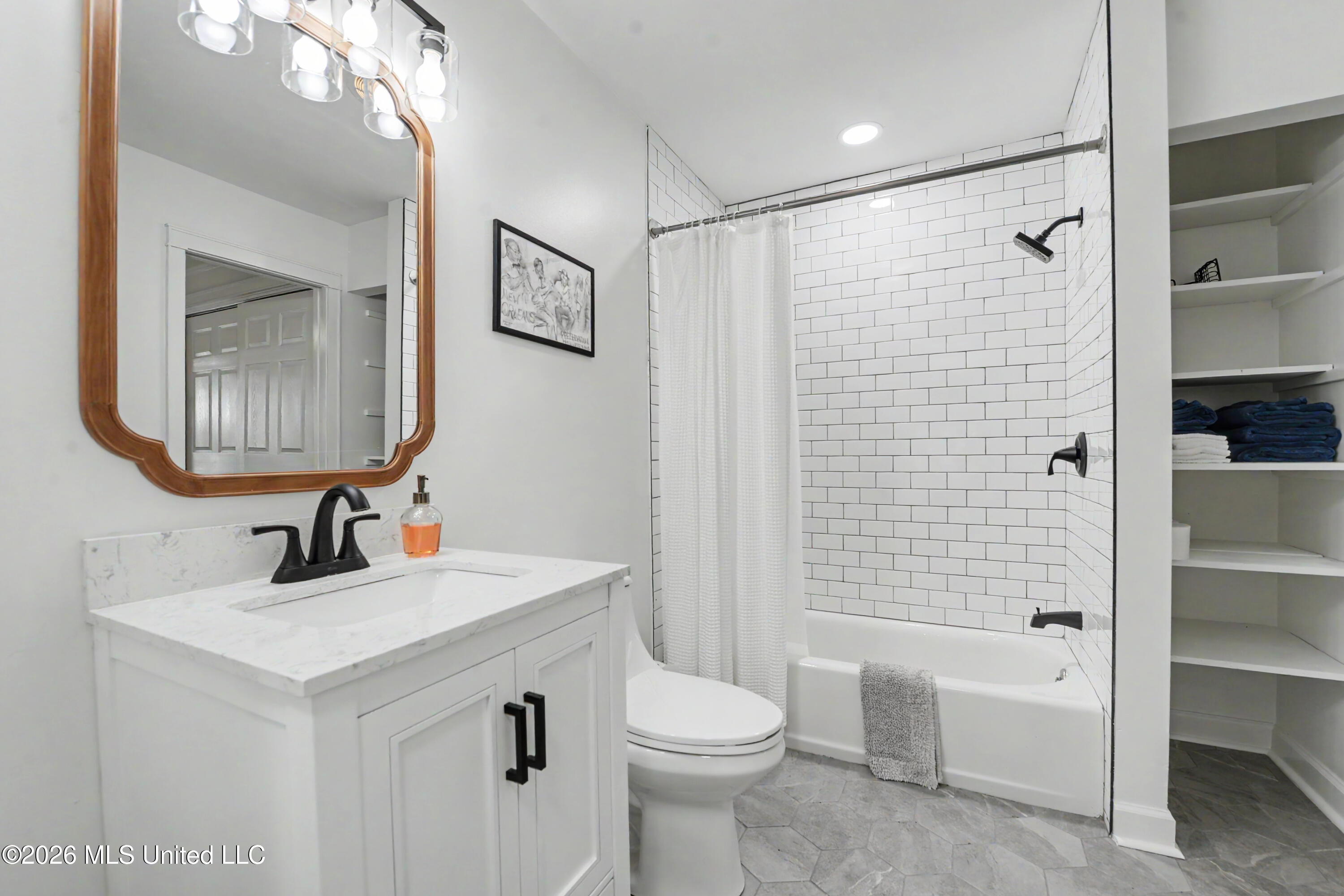 426 Demontluzin Avenue Property Photo 19