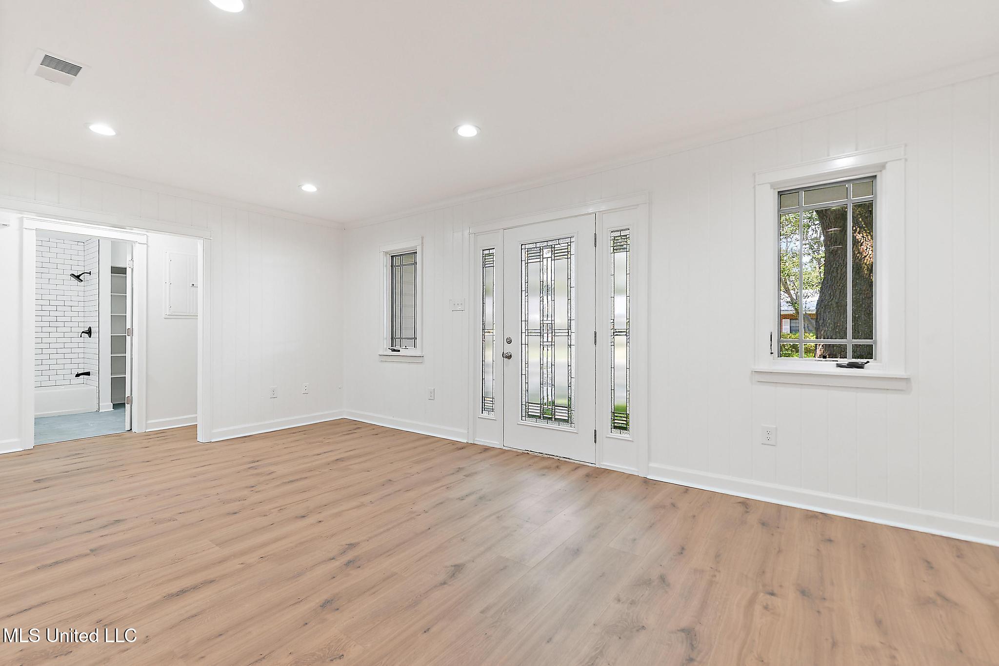 426 Demontluzin Avenue Property Photo 23