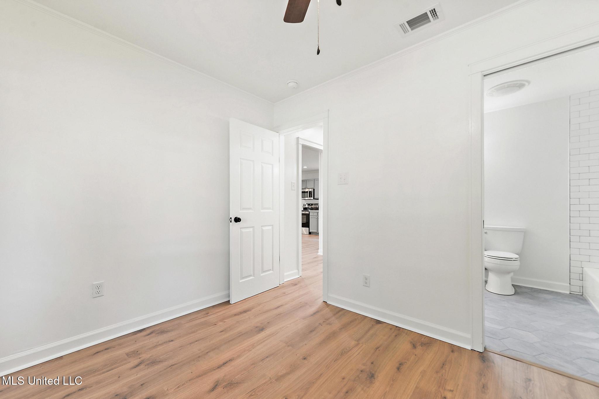 426 Demontluzin Avenue Property Photo 34