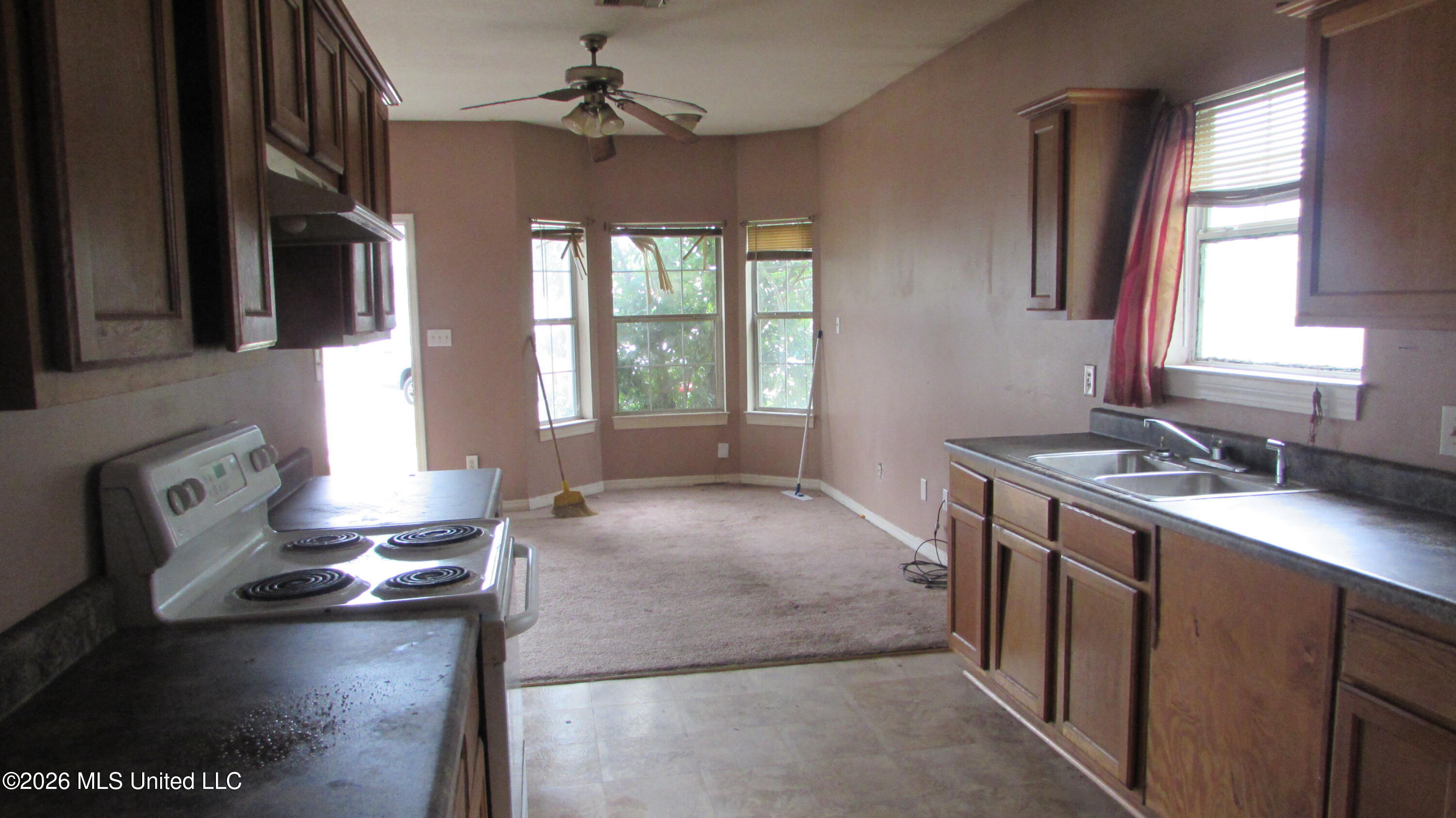 5373 Quail Creek Circle Property Photo 3