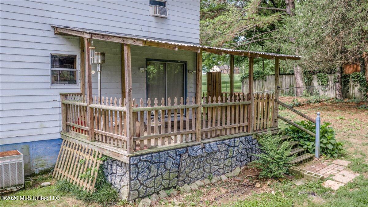 207 Forest Hill Road Property Photo 11