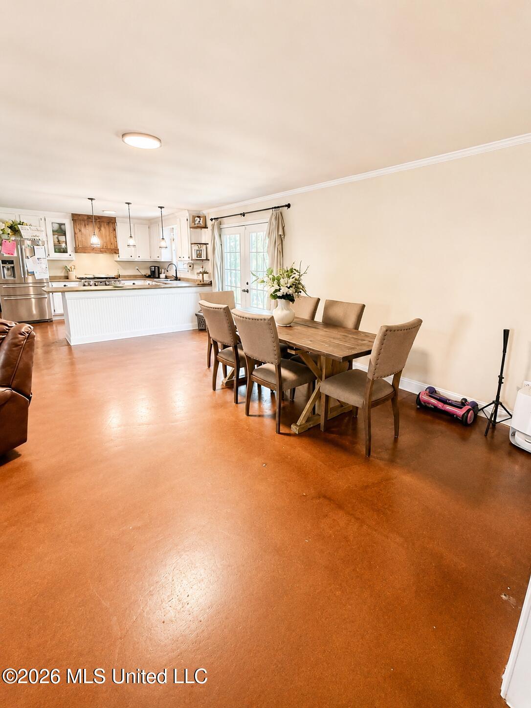 14704 Pine Ridge Road Property Photo 5