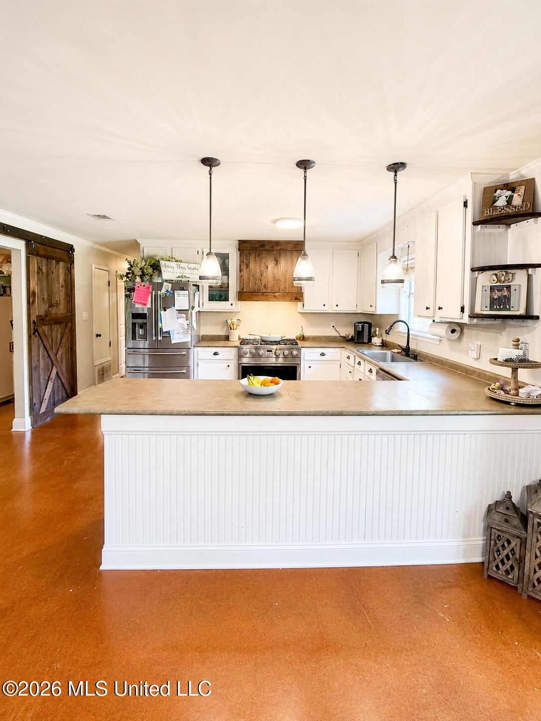 14704 Pine Ridge Road Property Photo 6