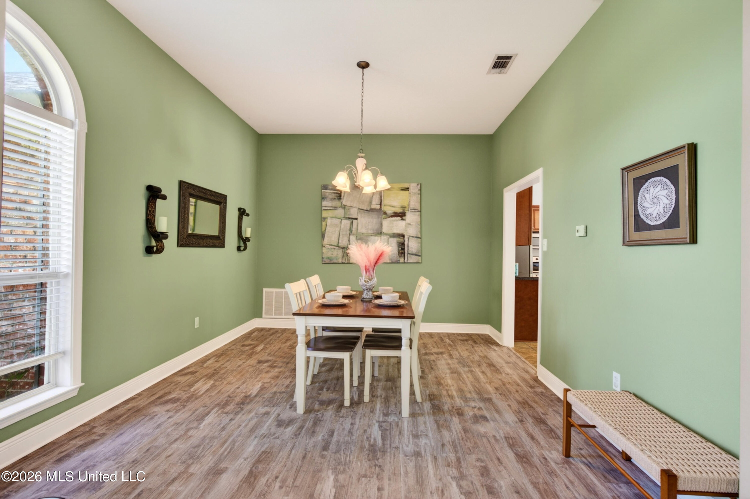 10331 Maple Cove Property Photo 8