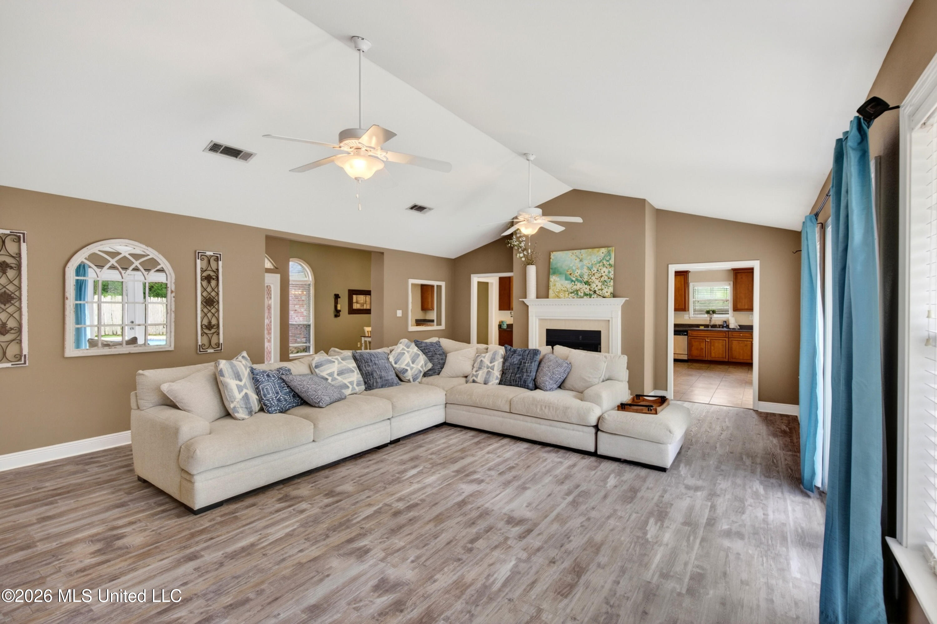 10331 Maple Cove Property Photo 13