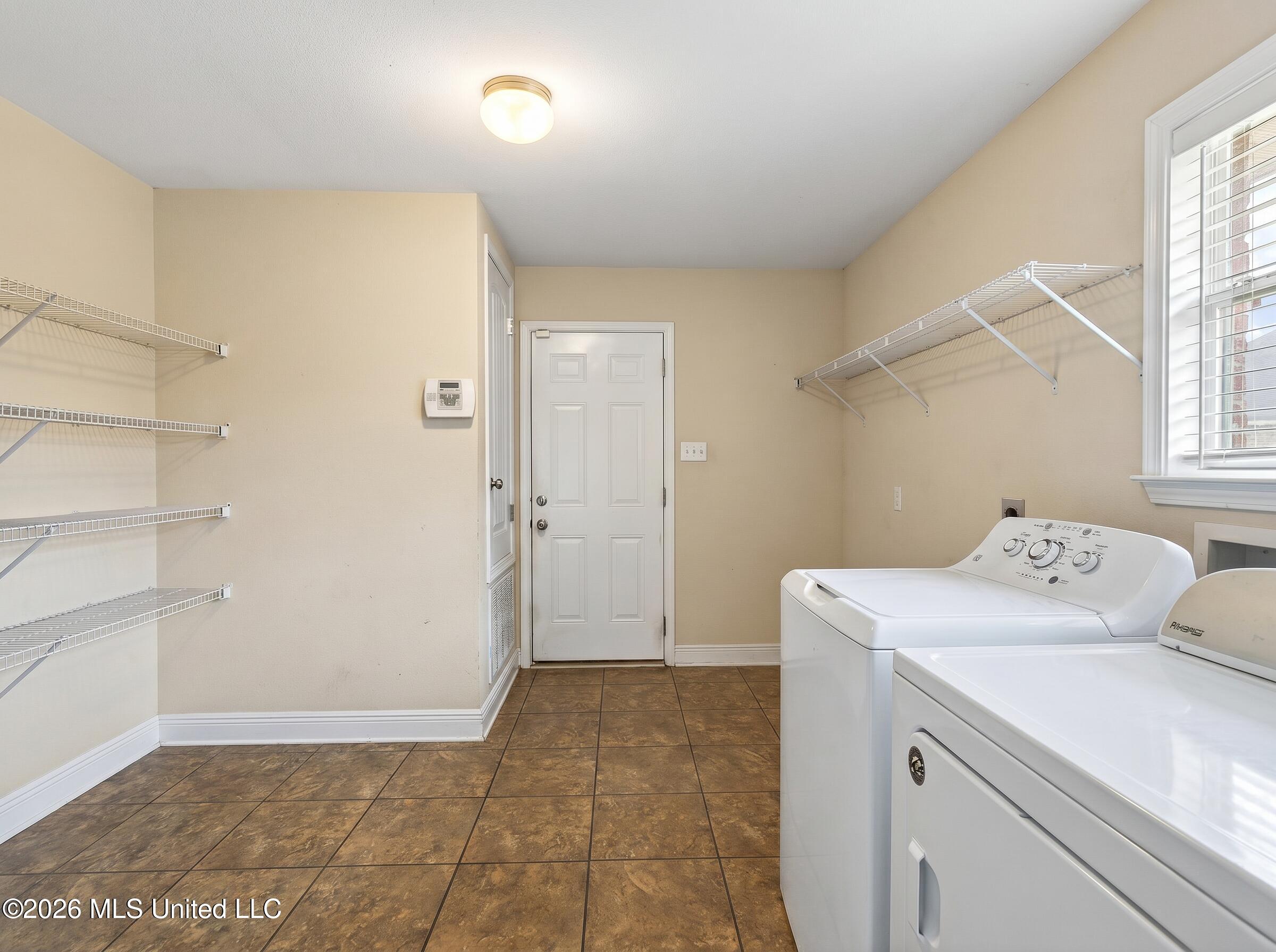 10331 Maple Cove Property Photo 30