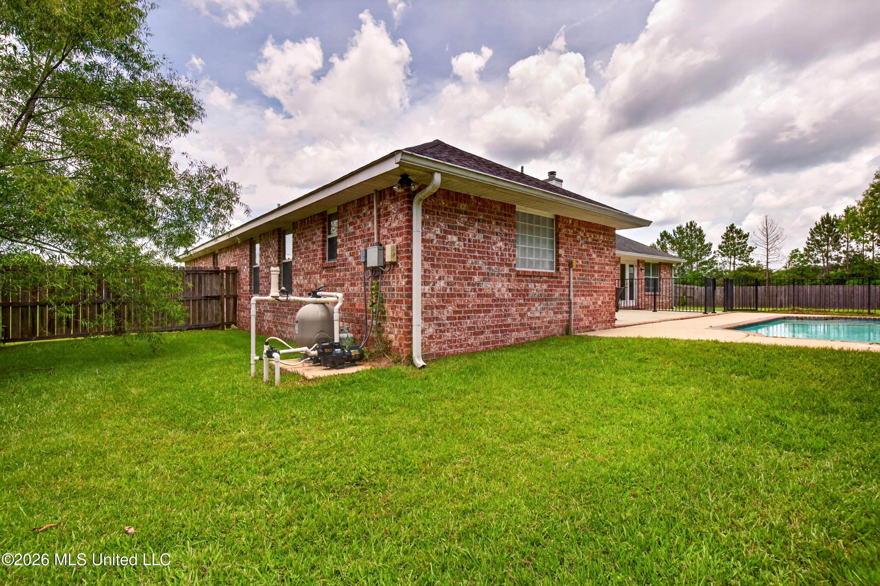 10331 Maple Cove Property Photo 37
