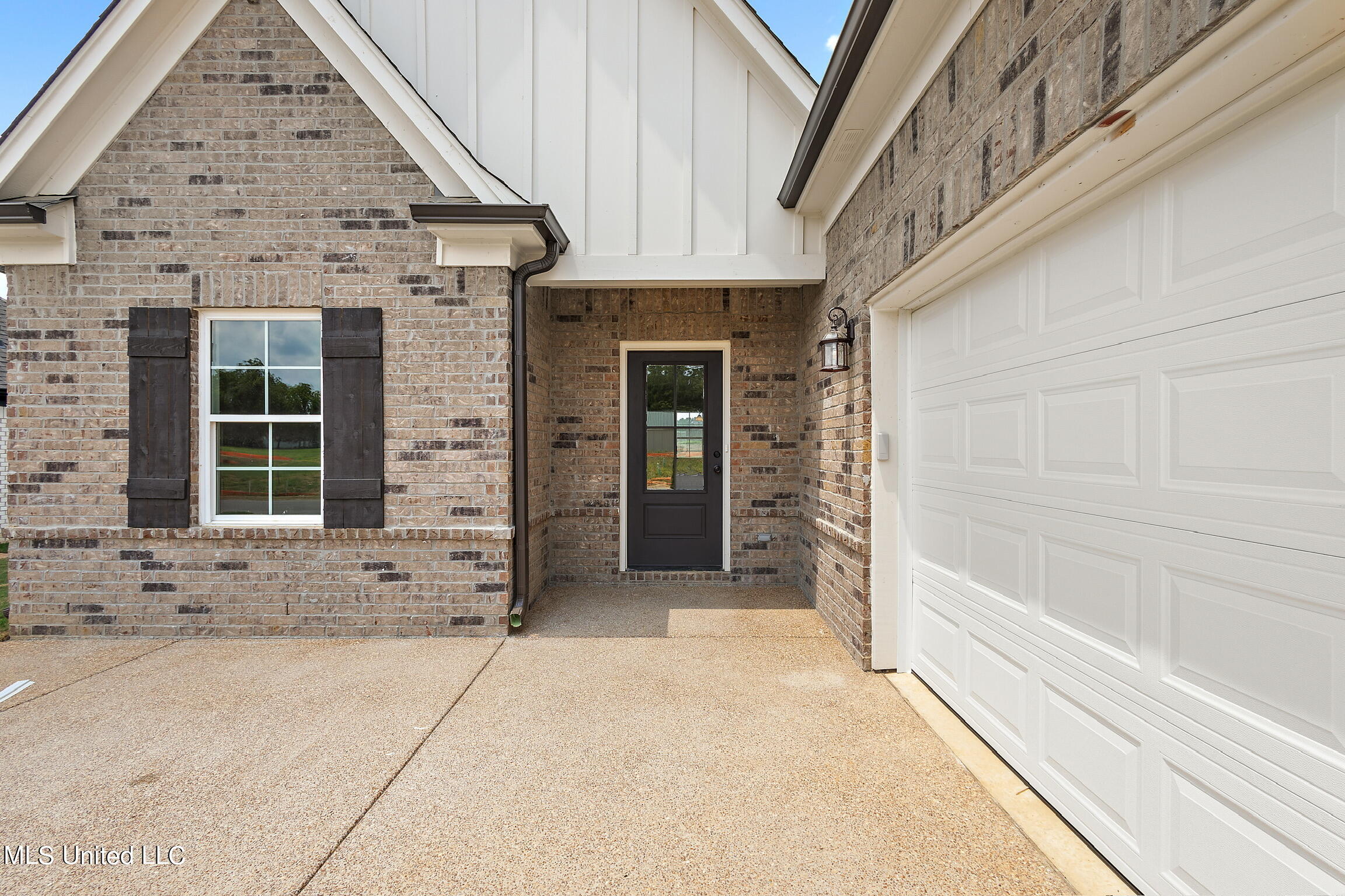 6519 Benjamin Cove Property Photo 4