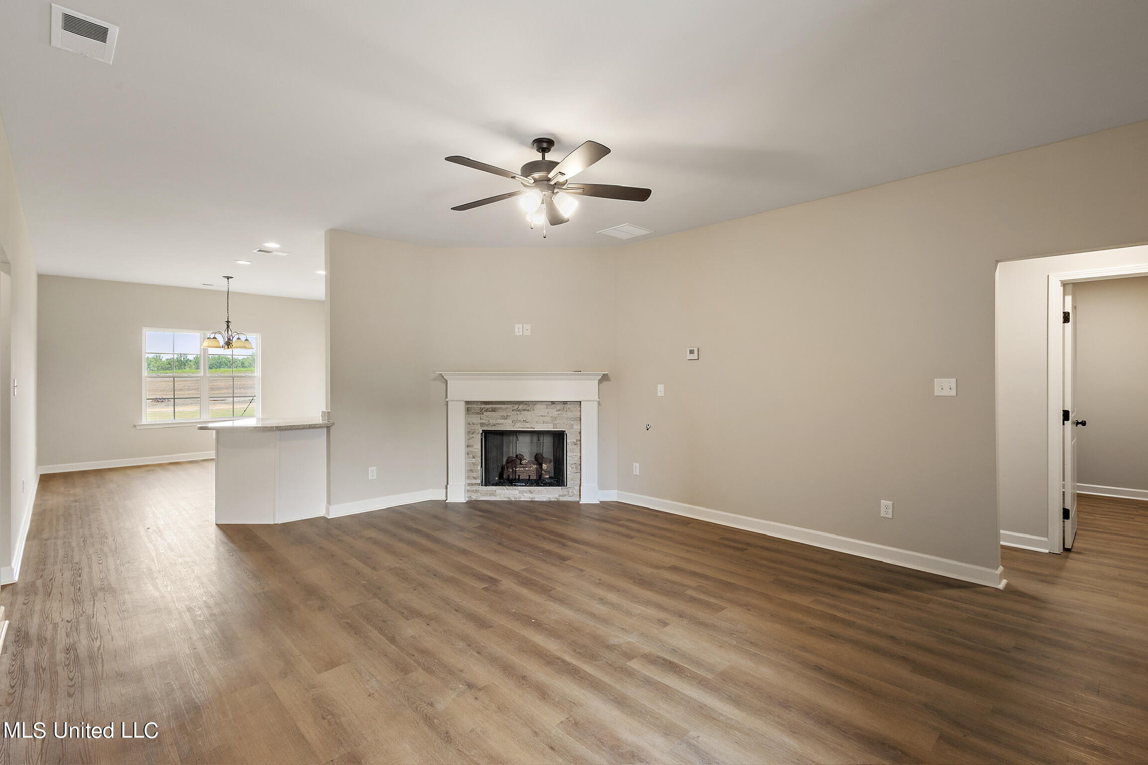 6519 Benjamin Cove Property Photo 7