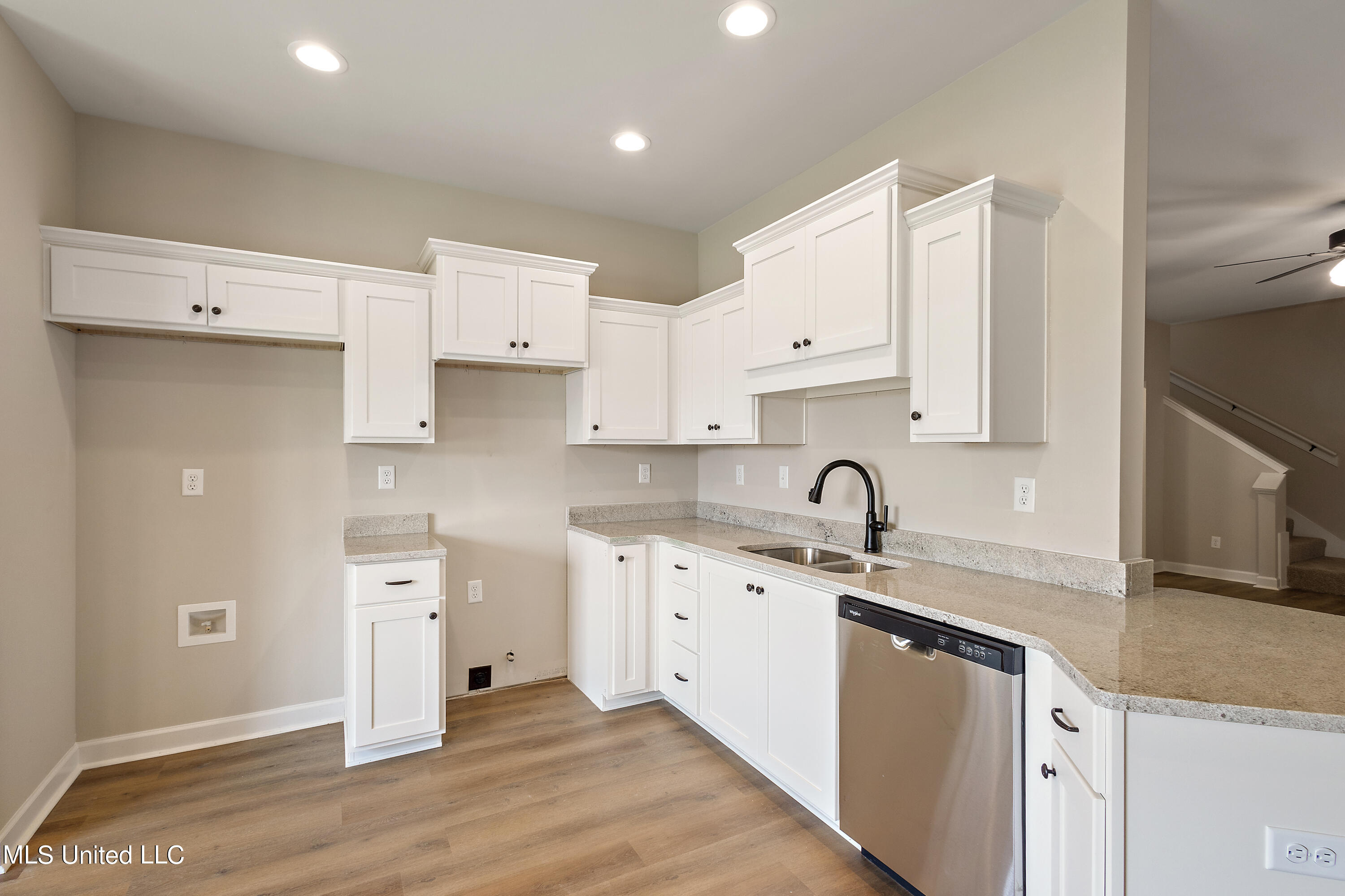 6519 Benjamin Cove Property Photo 12