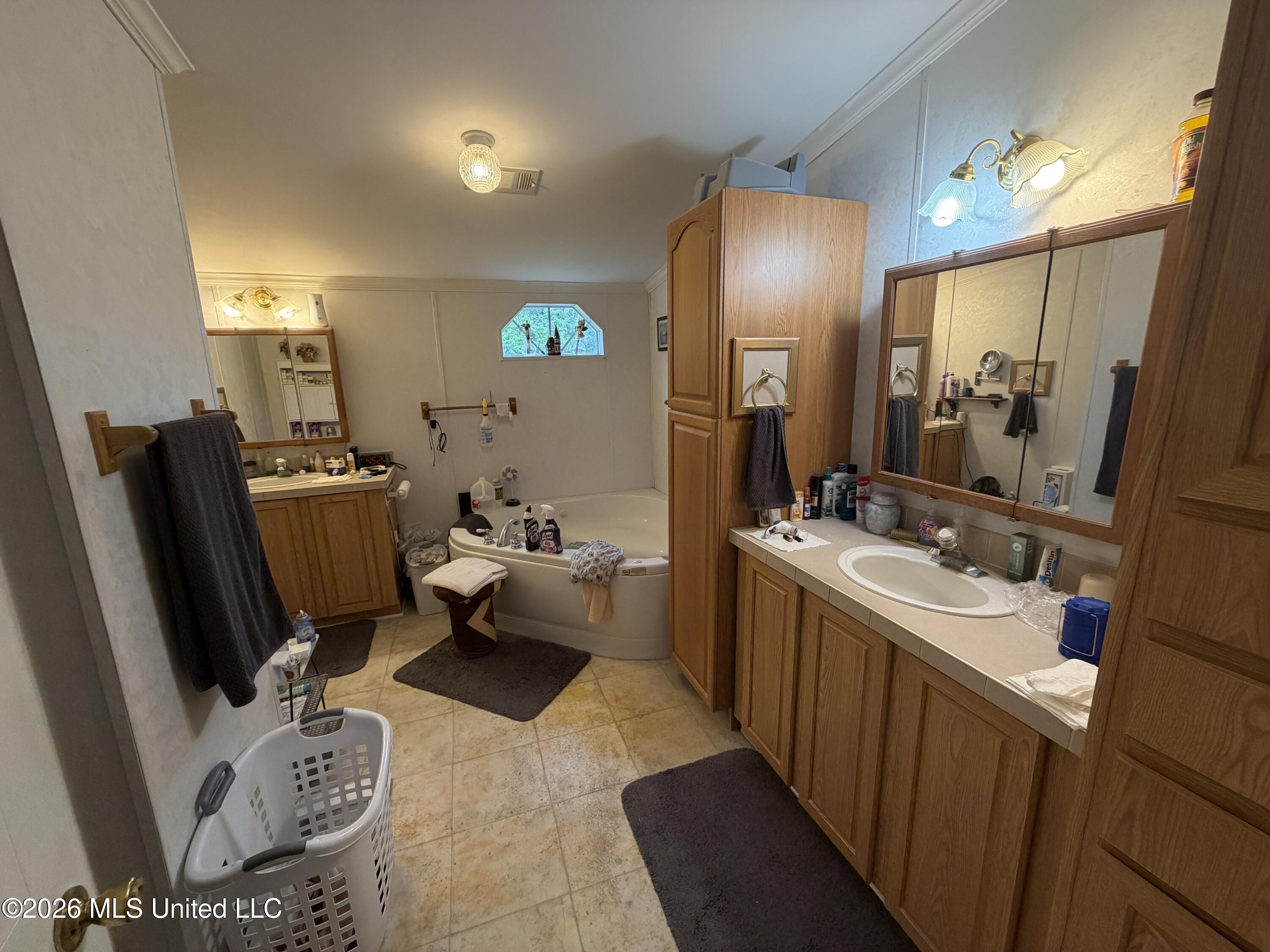 15566 Highway 15 Boulevard Property Photo 8
