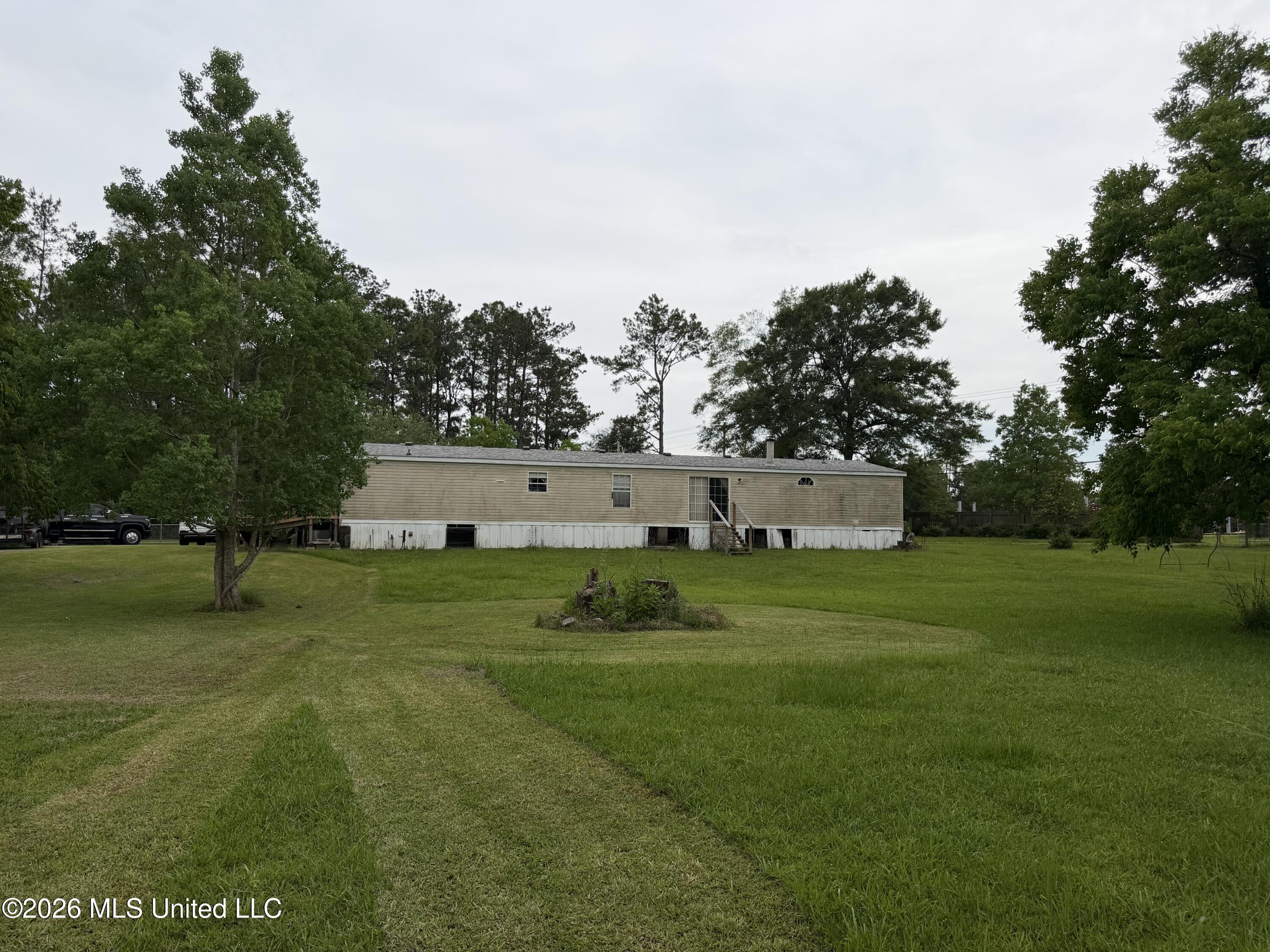 15566 Highway 15 Boulevard Property Photo 15