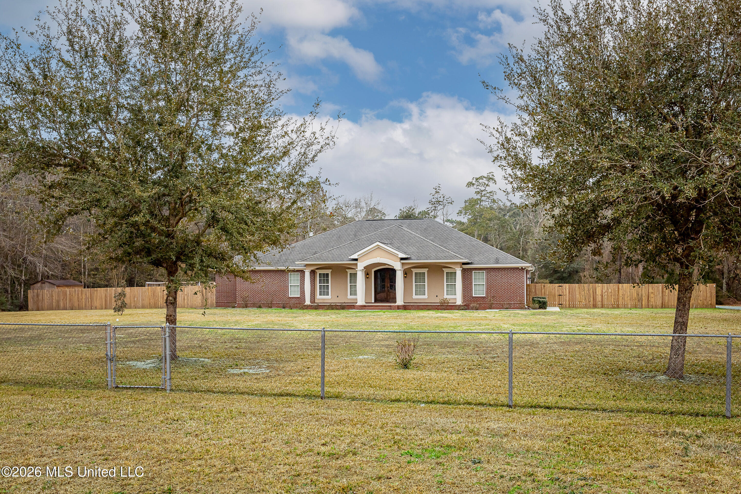 5851 Old Spanish Trail Property Photo 2