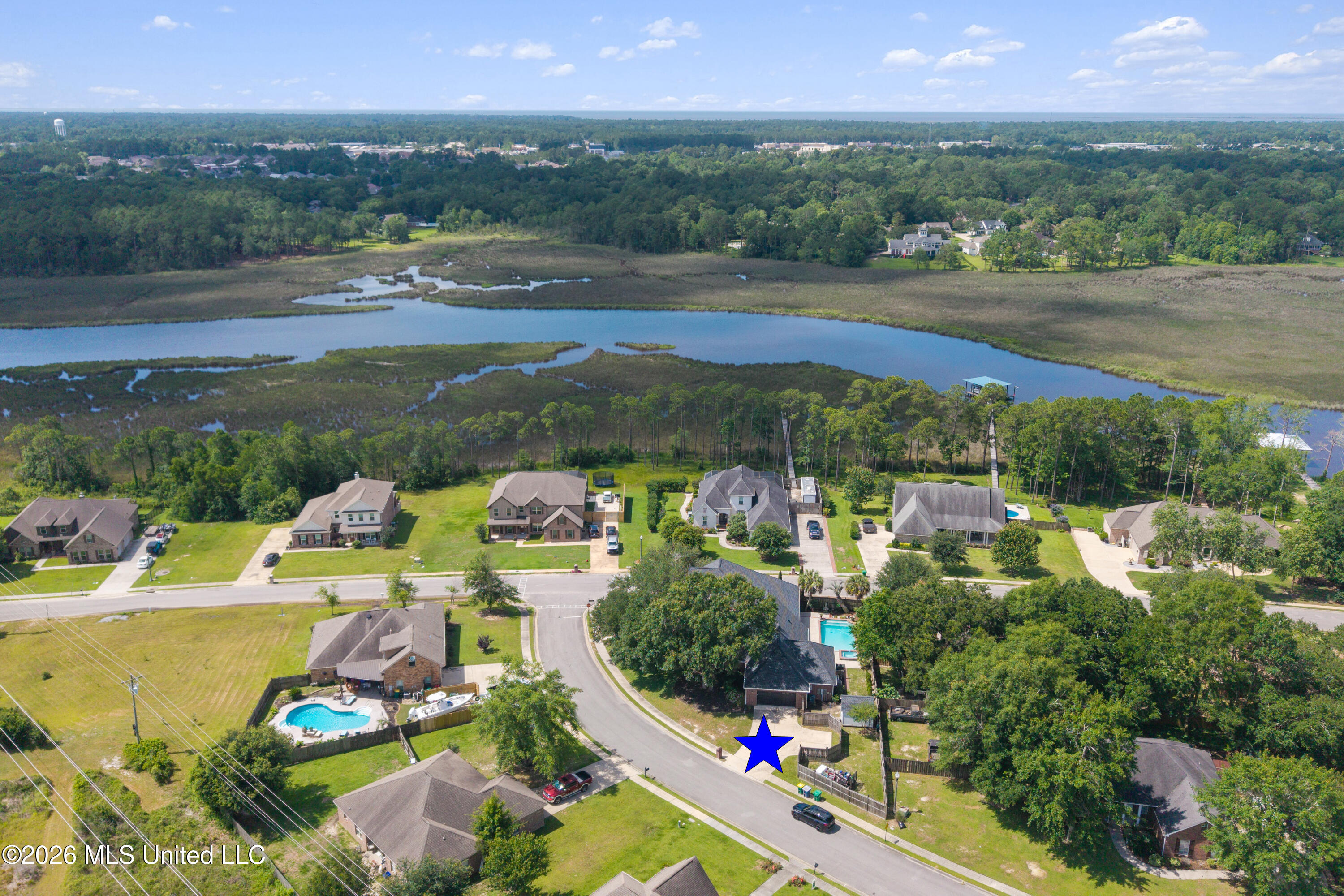 9912 Mockingbird Circle Property Photo 4