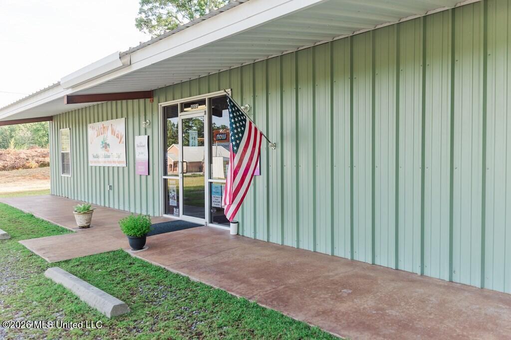 10155 Highway 11 Property Photo 4