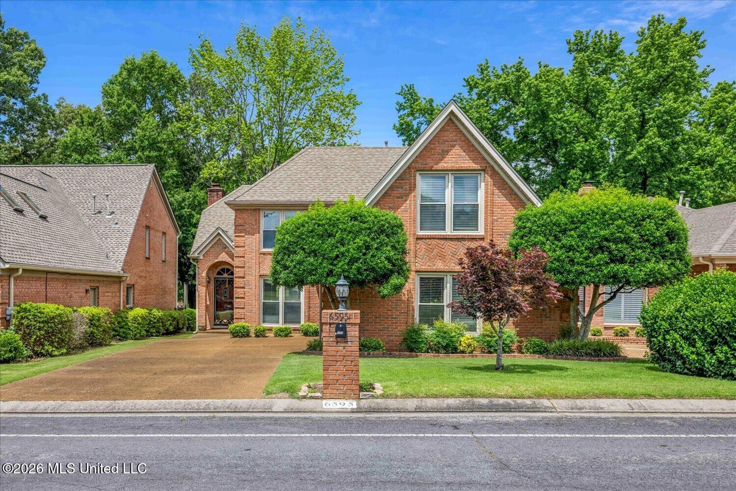 6595 Masters Drive Property Photo 1