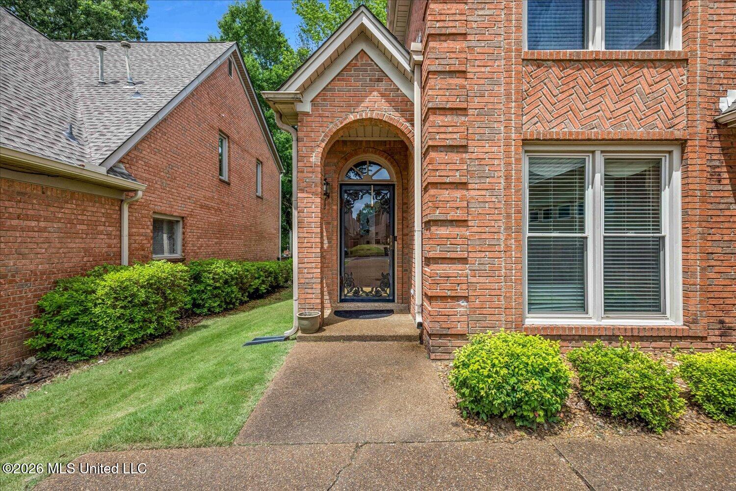 6595 Masters Drive Property Photo 4
