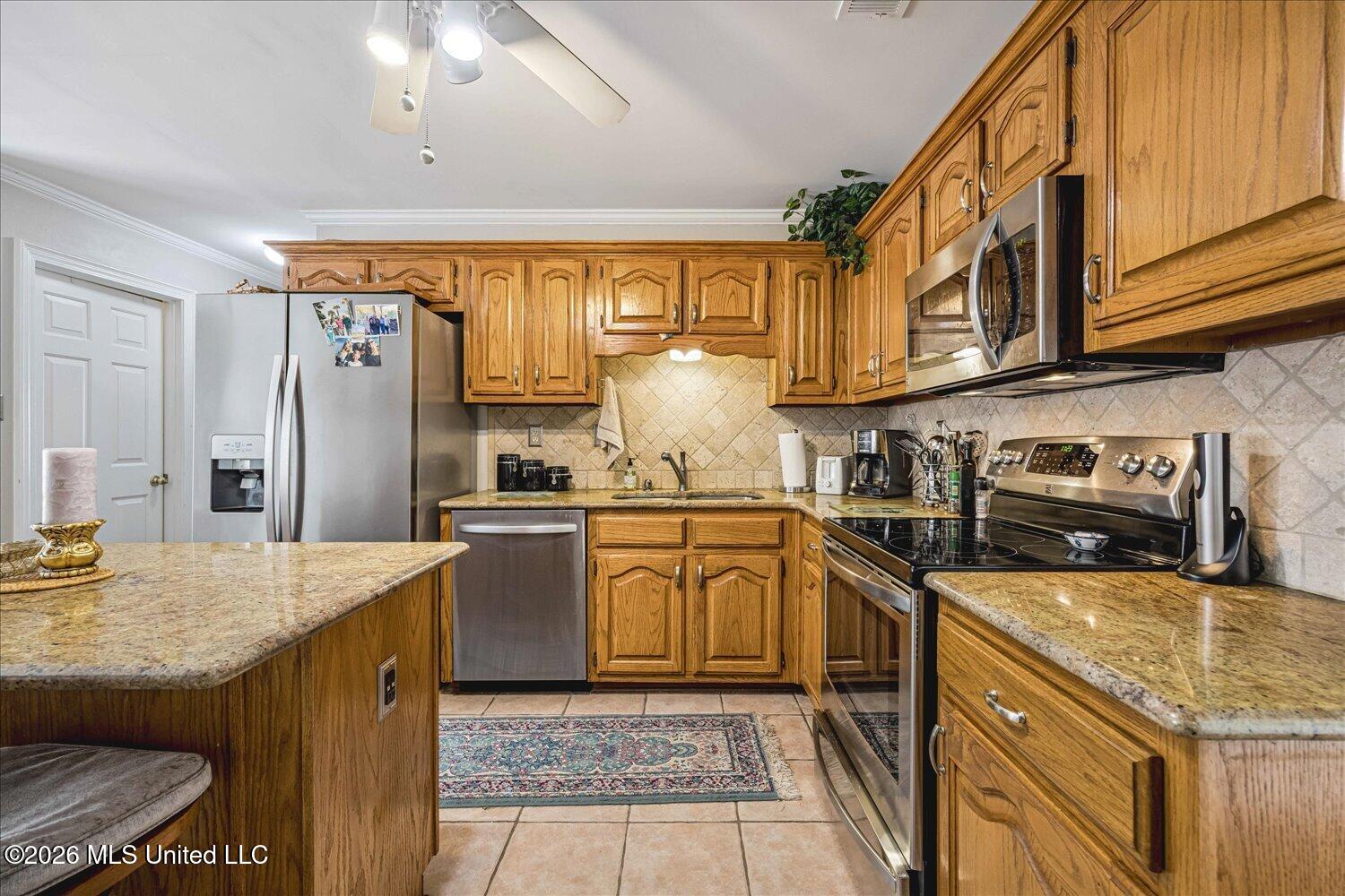 6595 Masters Drive Property Photo 12