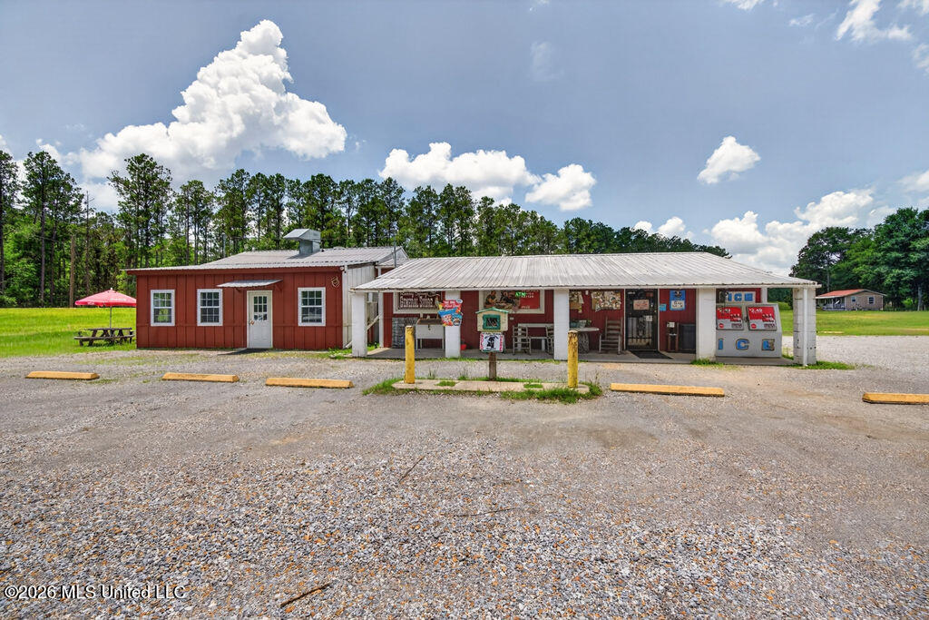 11 Cut-off Road Property Photo 1