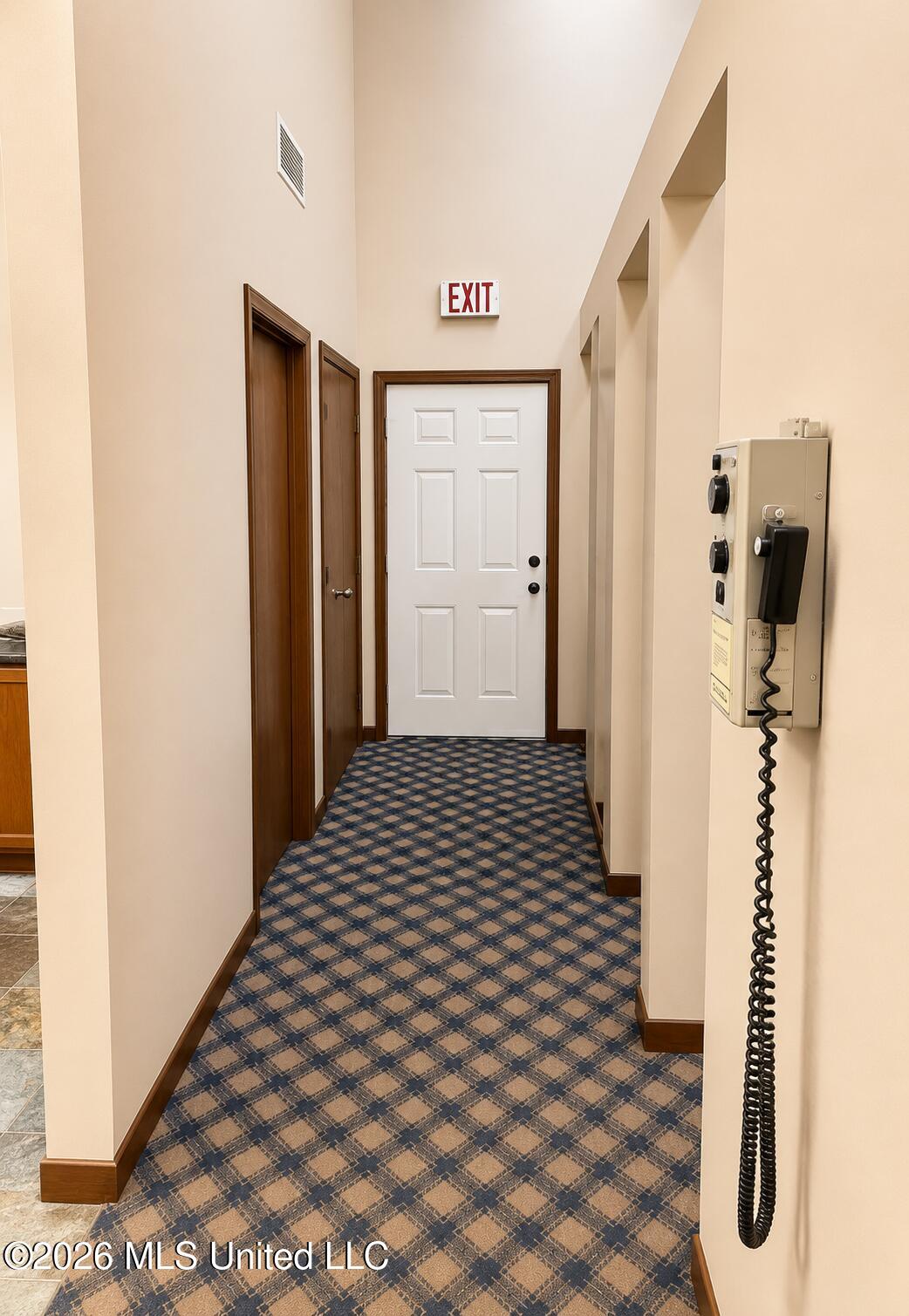 108 Trade Center Lane Property Photo 6